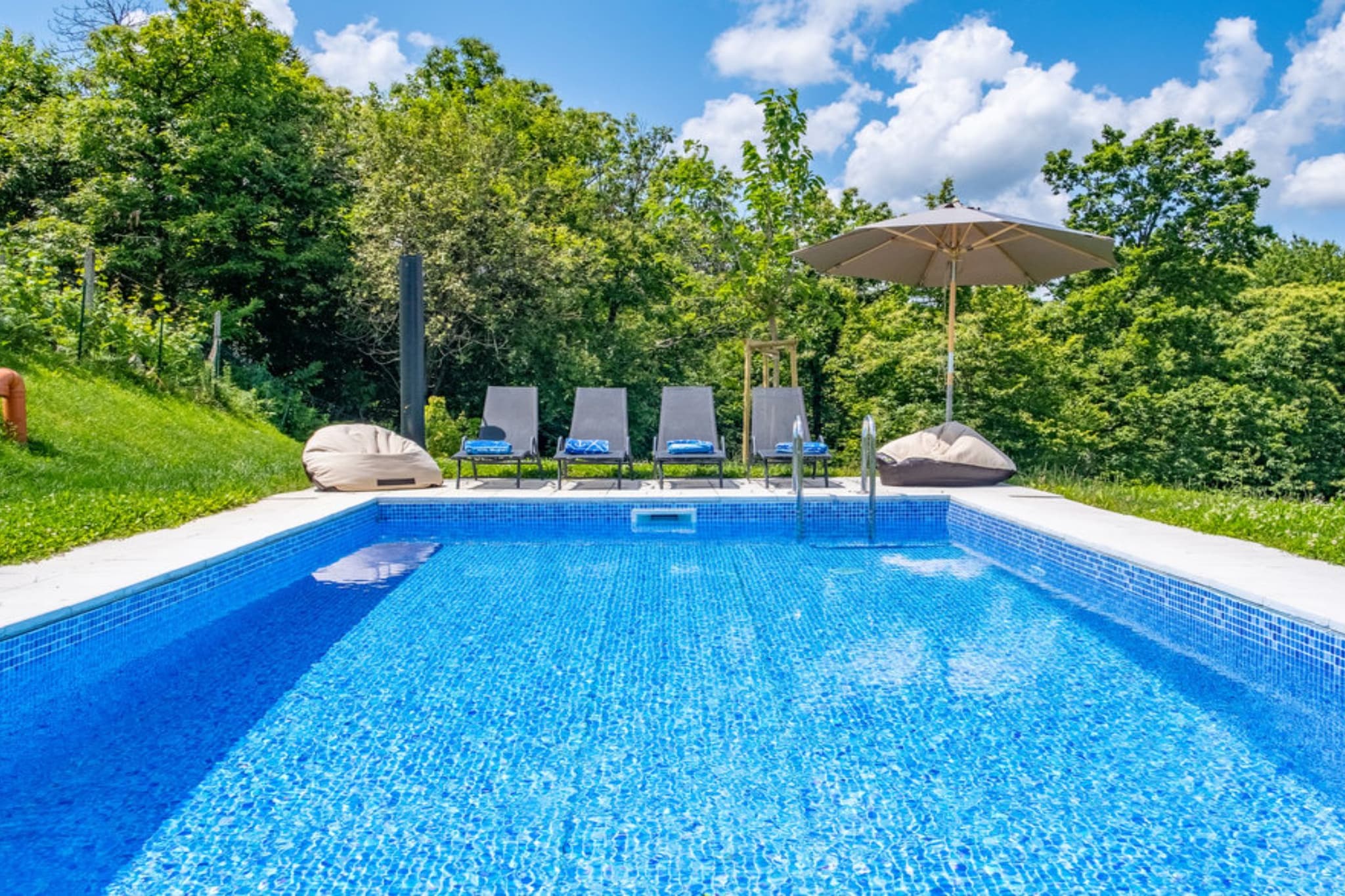 Holiday Home Arbaro - Three Bedroom Holiday Home with Pool-Badkamer