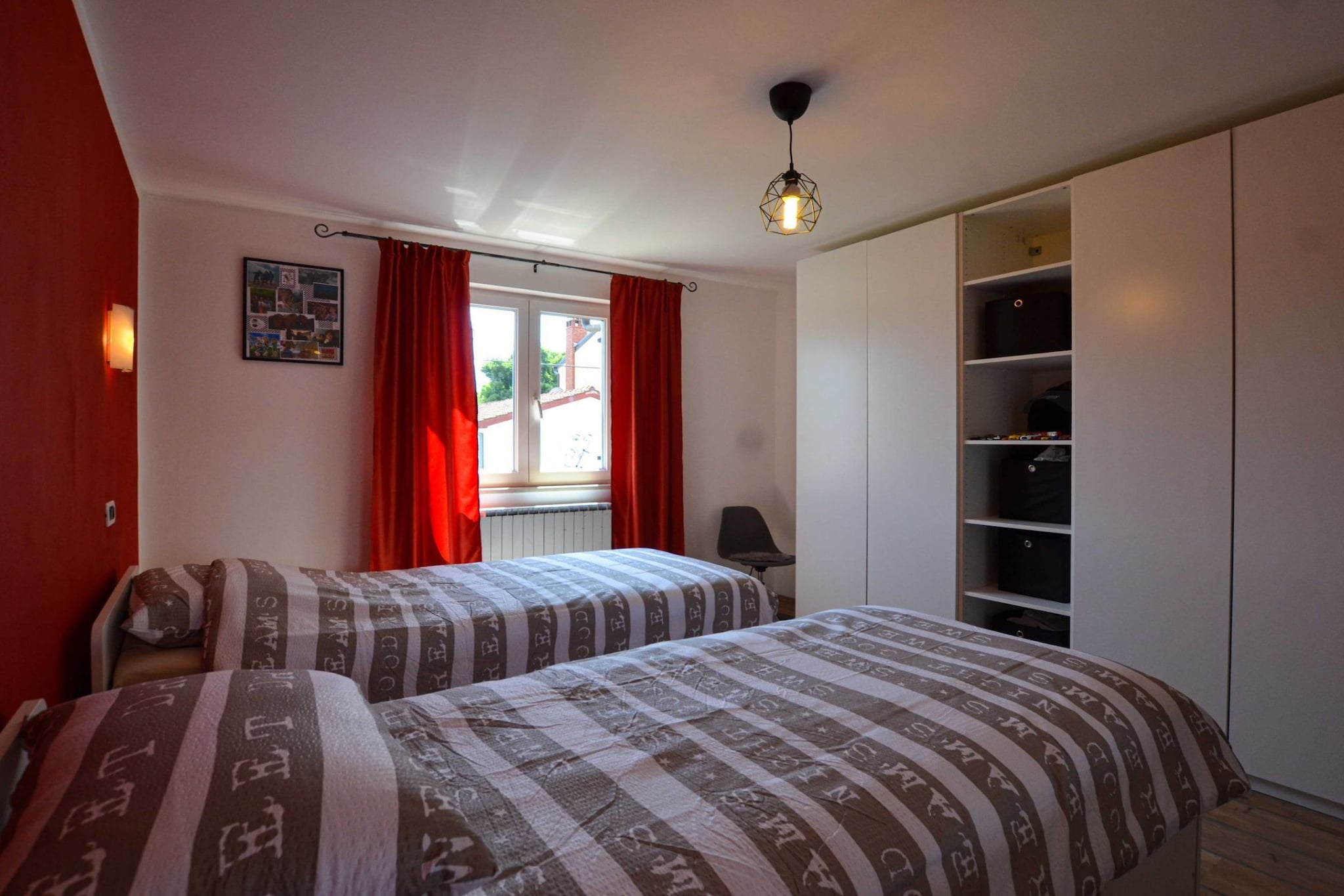 Radovani Peaceful and Serene Apartment with Terrace - Two Bedroom Apartment with Terrace-Slaapkamer
