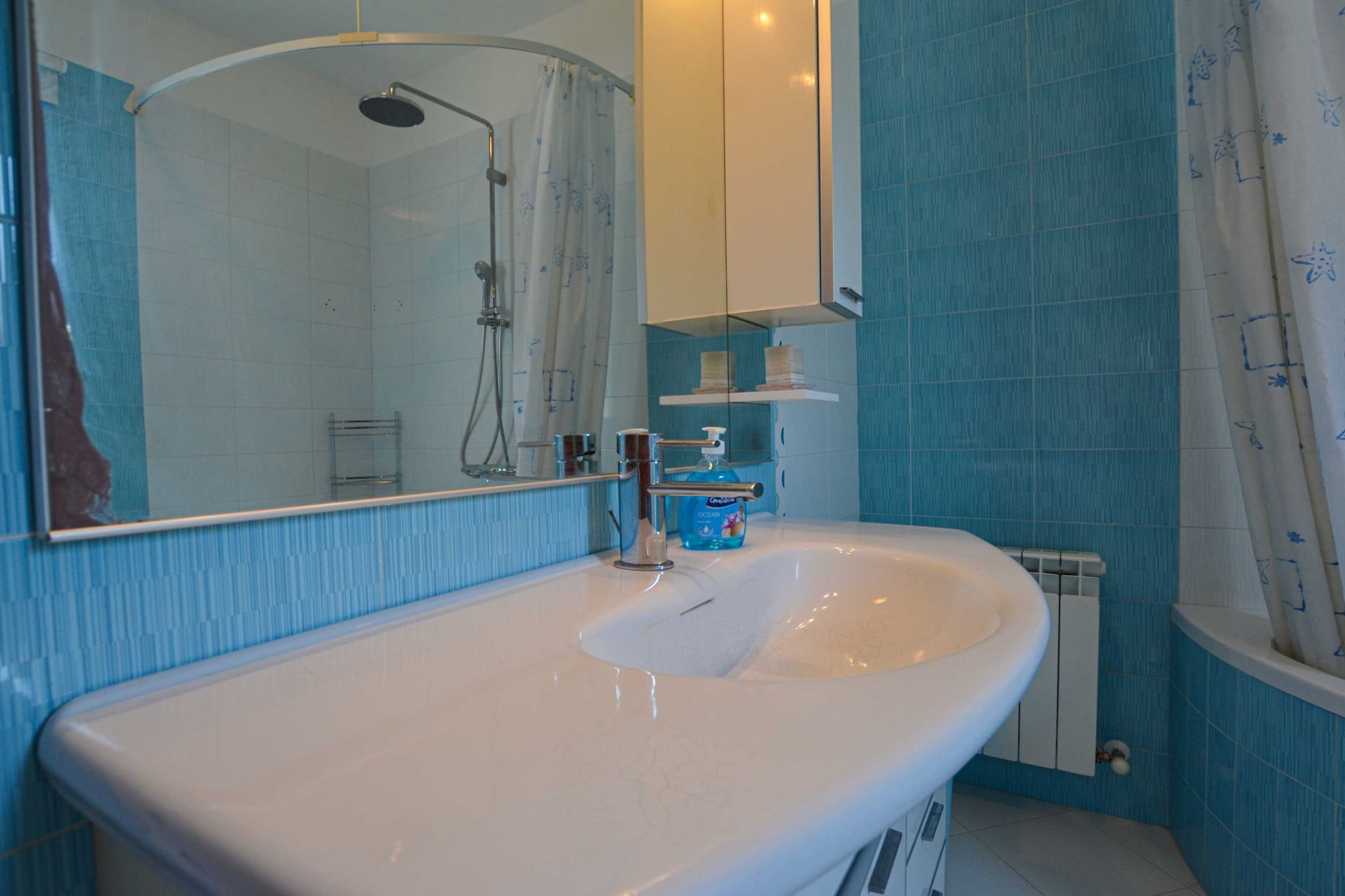 Radovani Peaceful and Serene Apartment with Terrace - Two Bedroom Apartment with Terrace-Badkamer