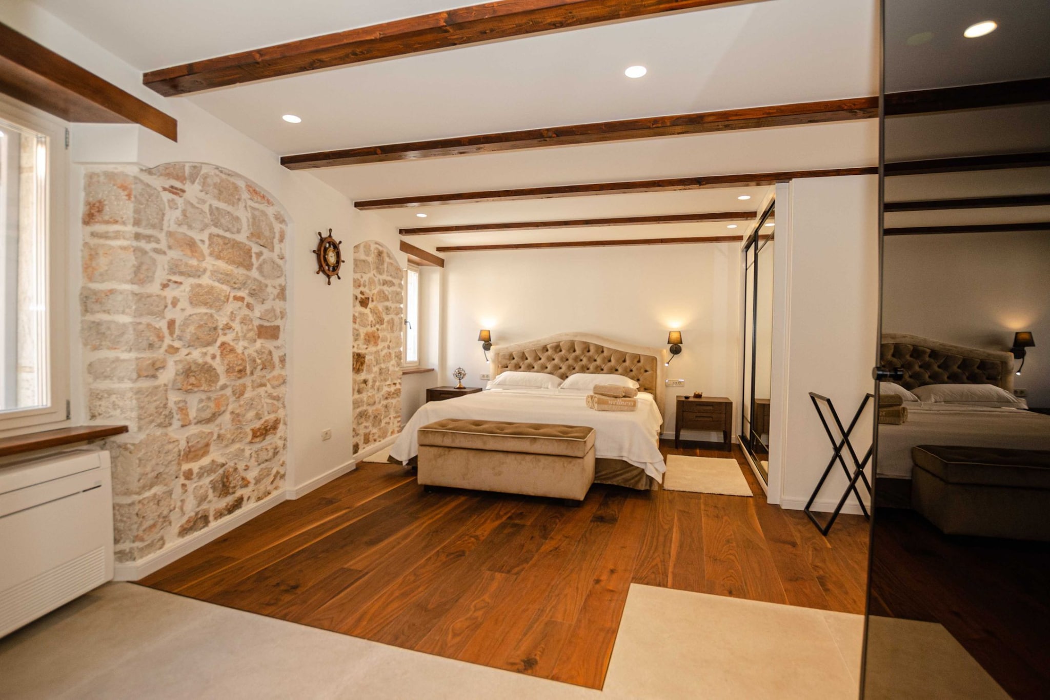 Luxury and Timeless Haven Apartment Rovinj - Two Bedroom Apartment with Balcony-Schlafzimmer