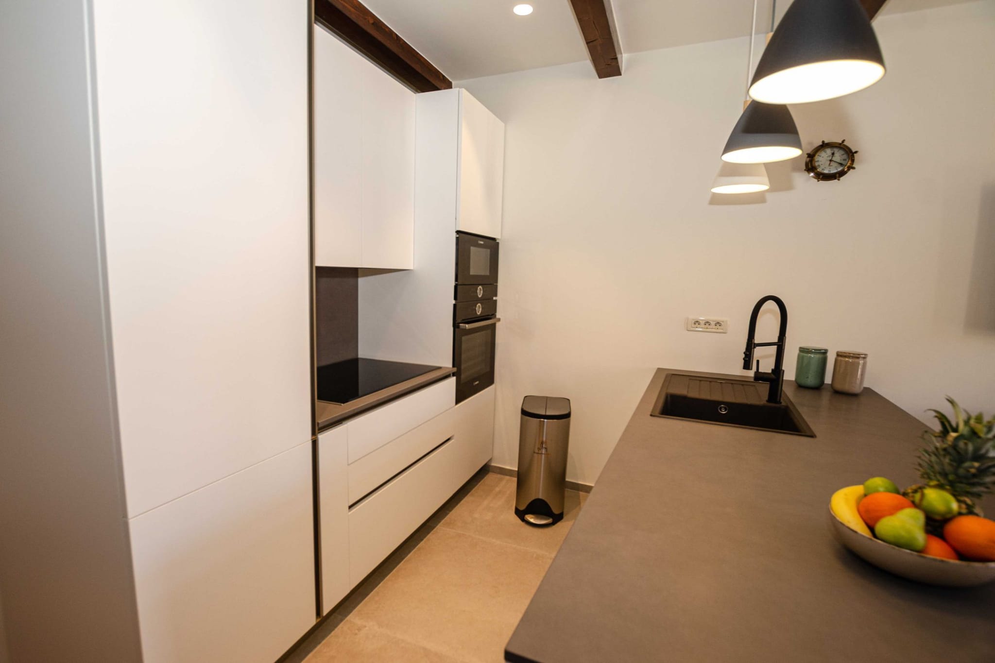 Luxury and Timeless Haven Apartment Rovinj - Two Bedroom Apartment with Balcony-Küche