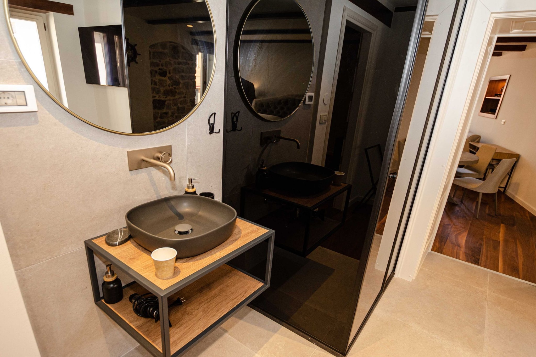 Luxury and Timeless Haven Apartment Rovinj - Two Bedroom Apartment with Balcony-Badezimmer