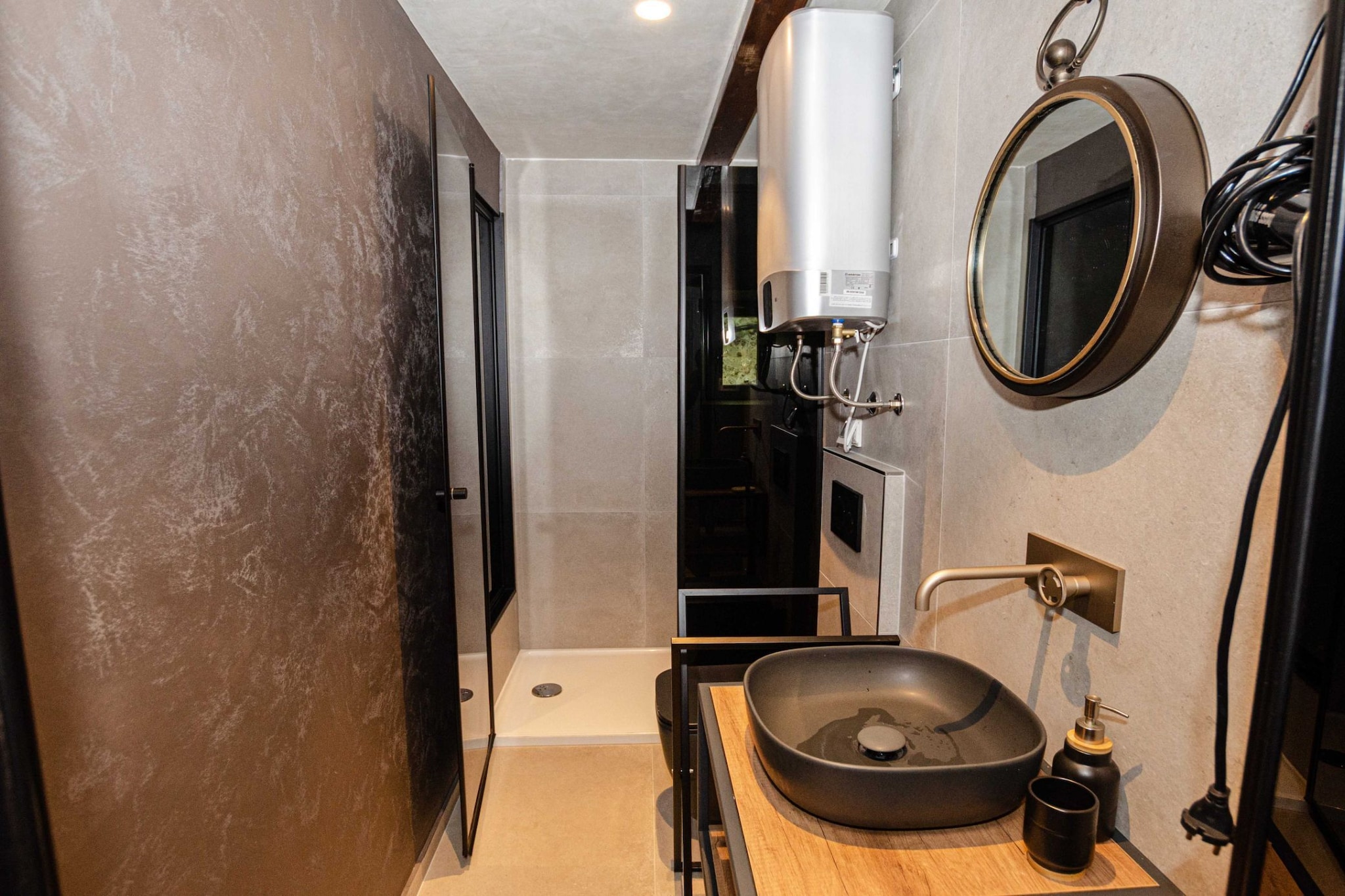 Luxury and Timeless Haven Apartment Rovinj - Two Bedroom Apartment with Balcony-Badezimmer