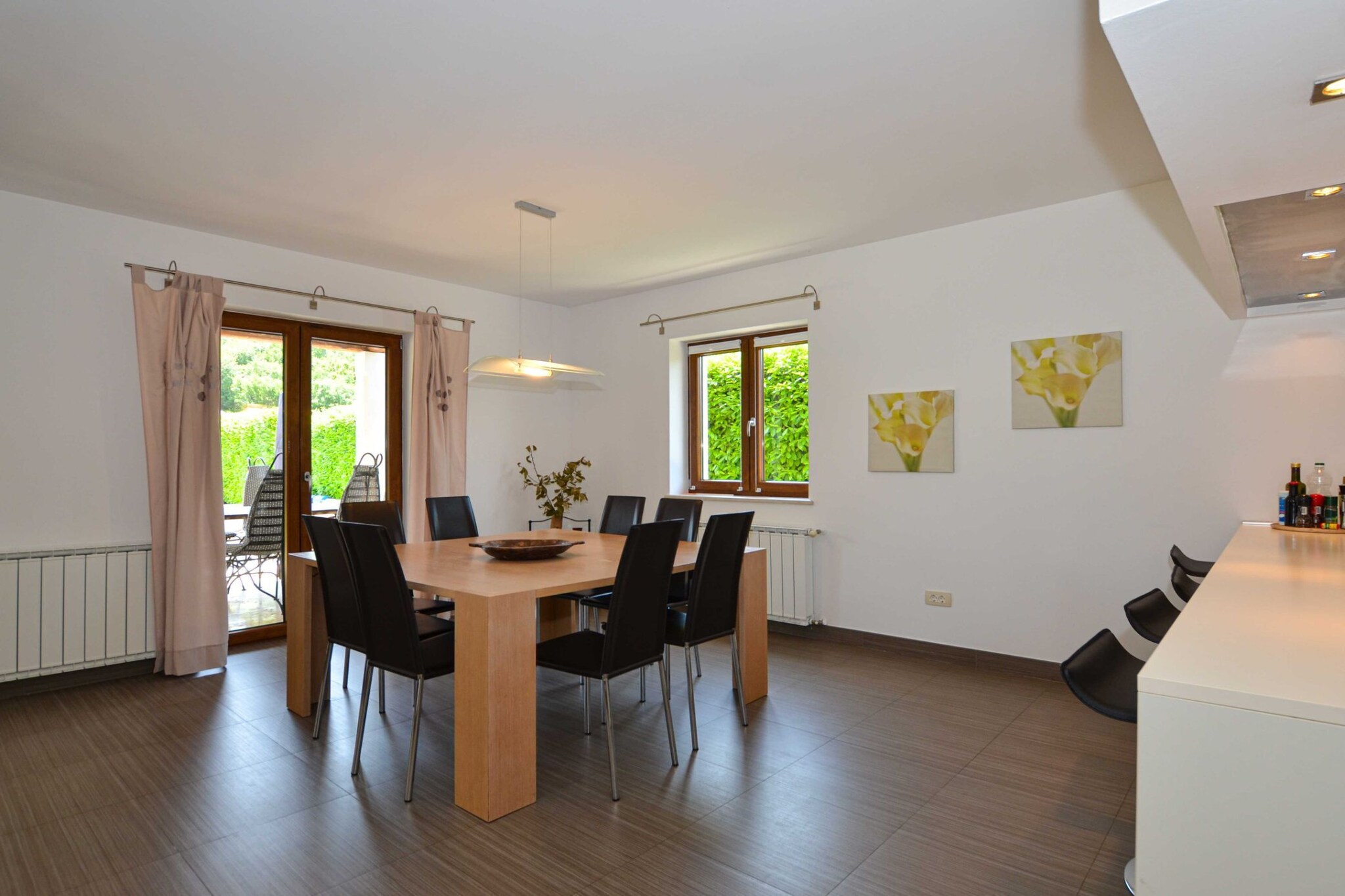Sophisticated and Chic Villa with Pool - Four Bedroom Villa with Pool-Salle à manger