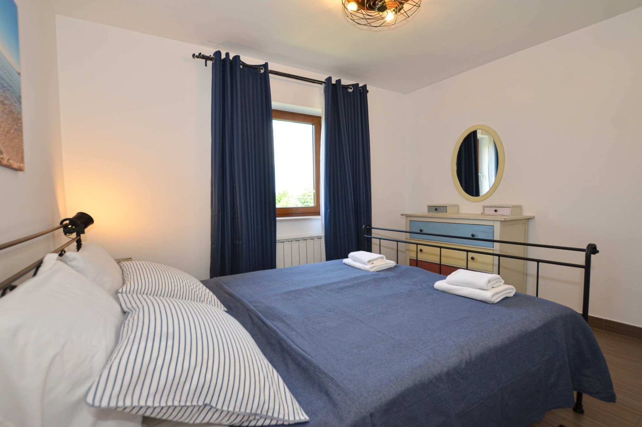 Sophisticated and Chic Villa with Pool - Four Bedroom Villa with Pool-Chambre