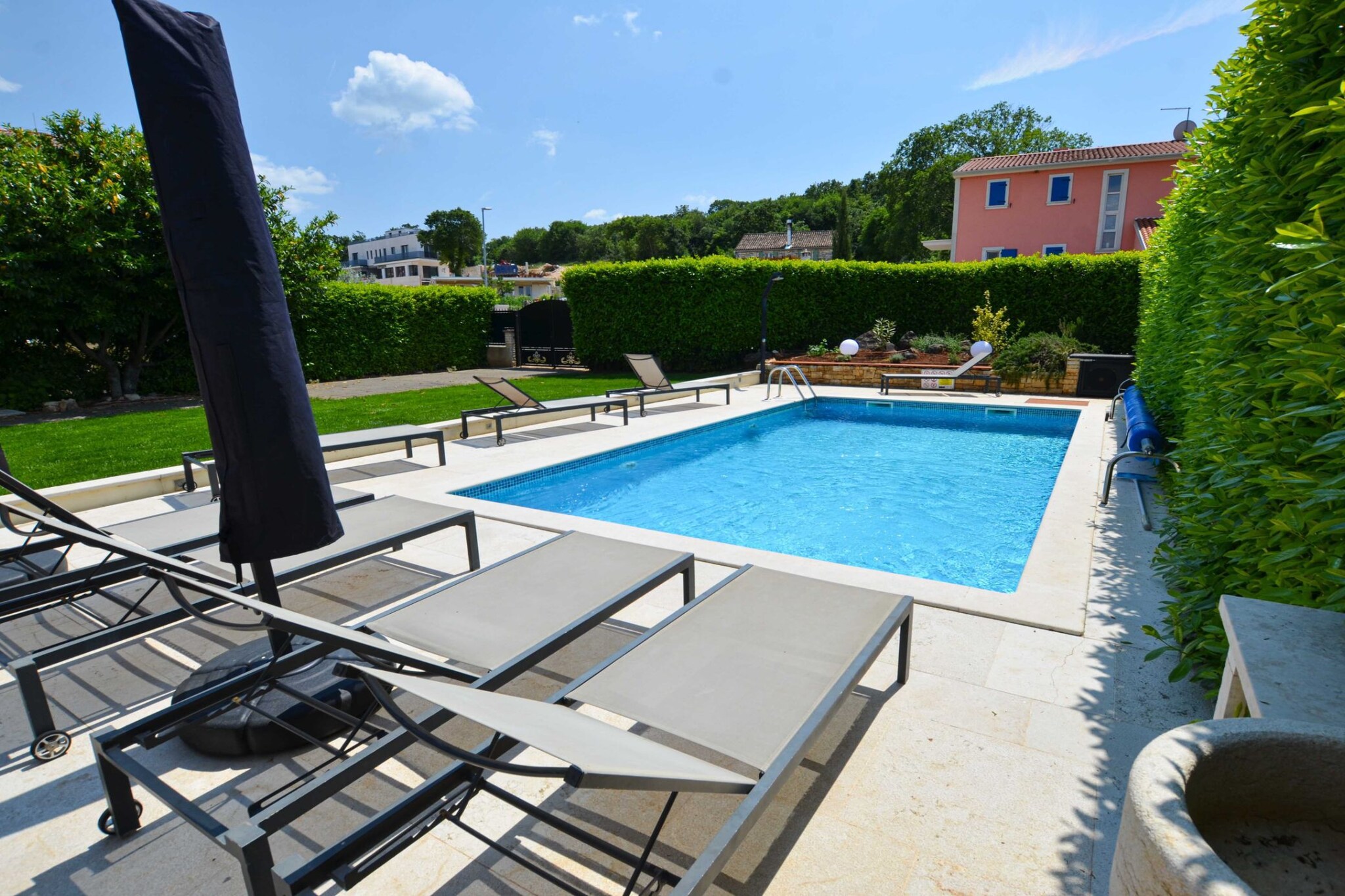 Sophisticated and Chic Villa with Pool - Four Bedroom Villa with Pool-Piscine