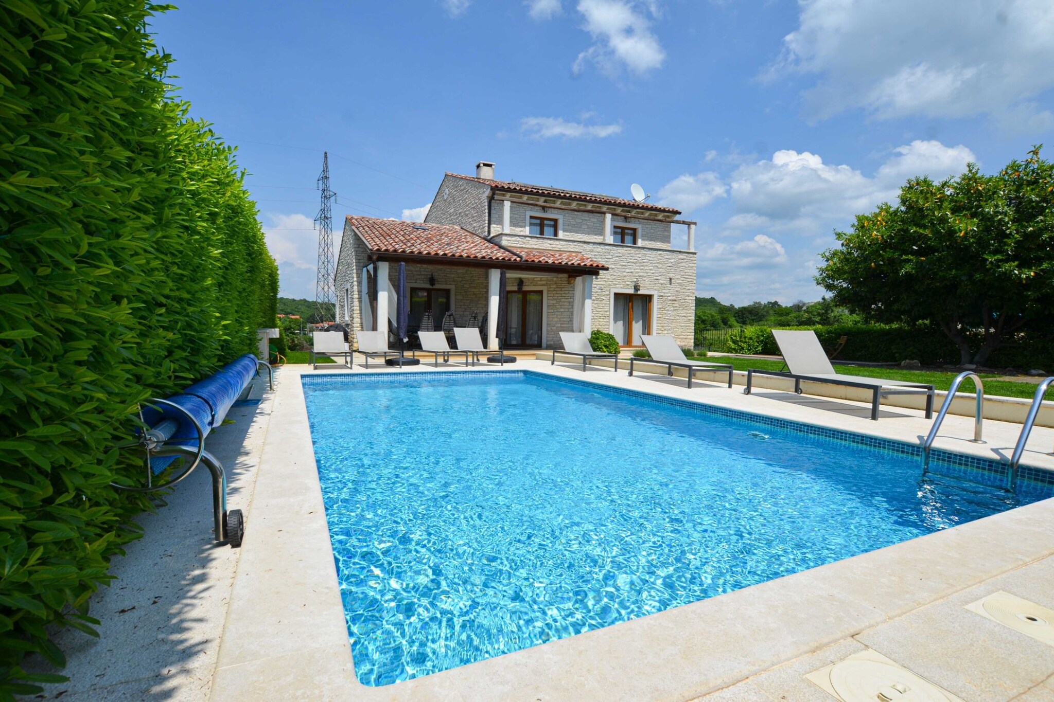 Sophisticated and Chic Villa with Pool - Four Bedroom Villa with Pool-Piscine