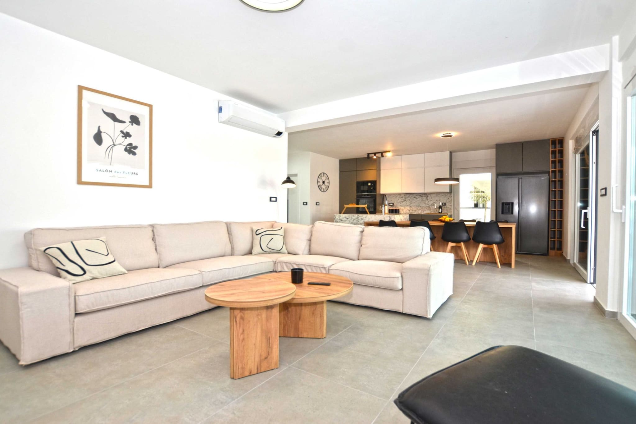 Refined and Inviting Villa in Kanfanar - Four Bedroom Villa with Pool-Wohnzimmer