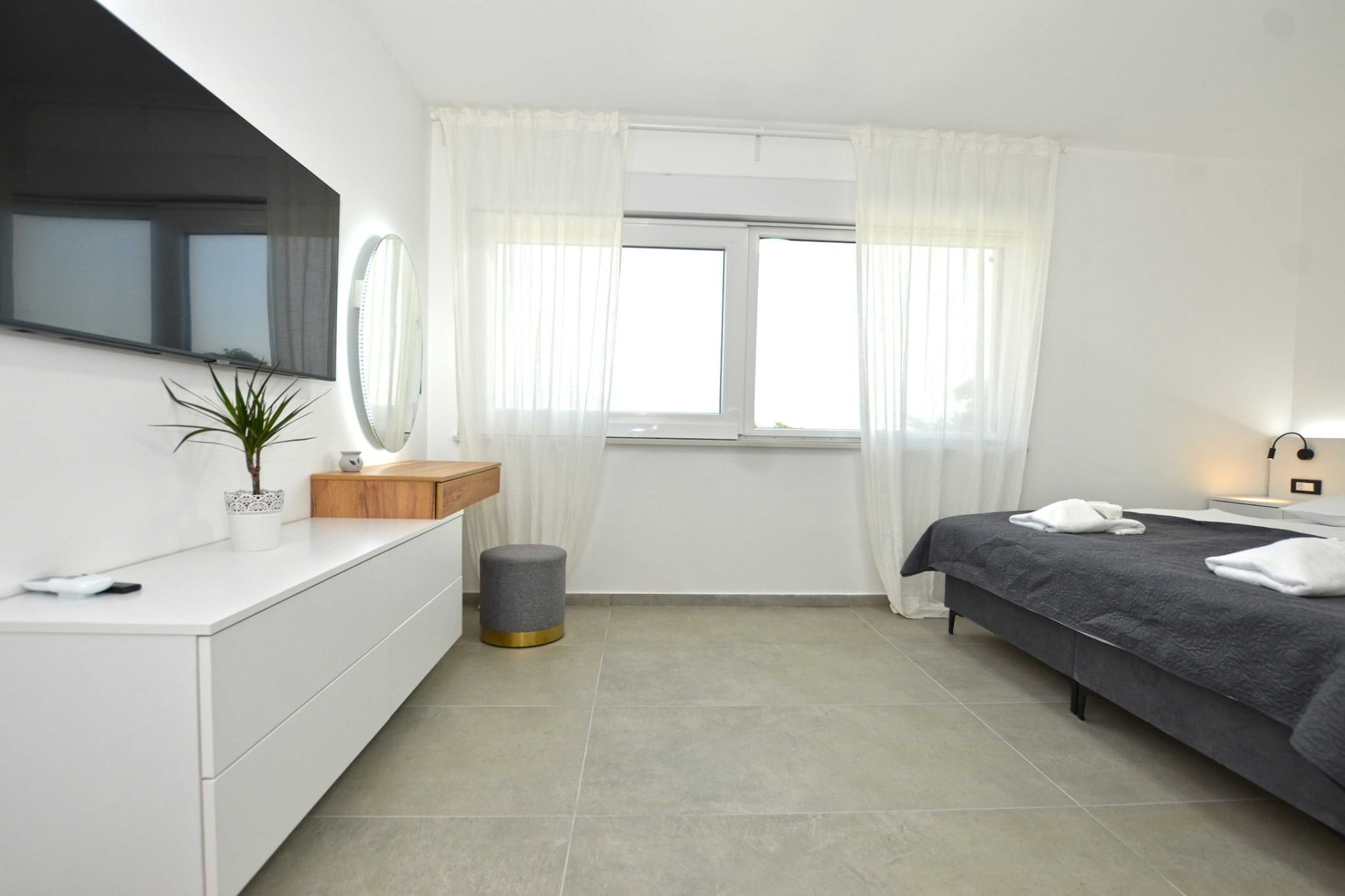 Refined and Inviting Villa in Kanfanar - Four Bedroom Villa with Pool-Schlafzimmer