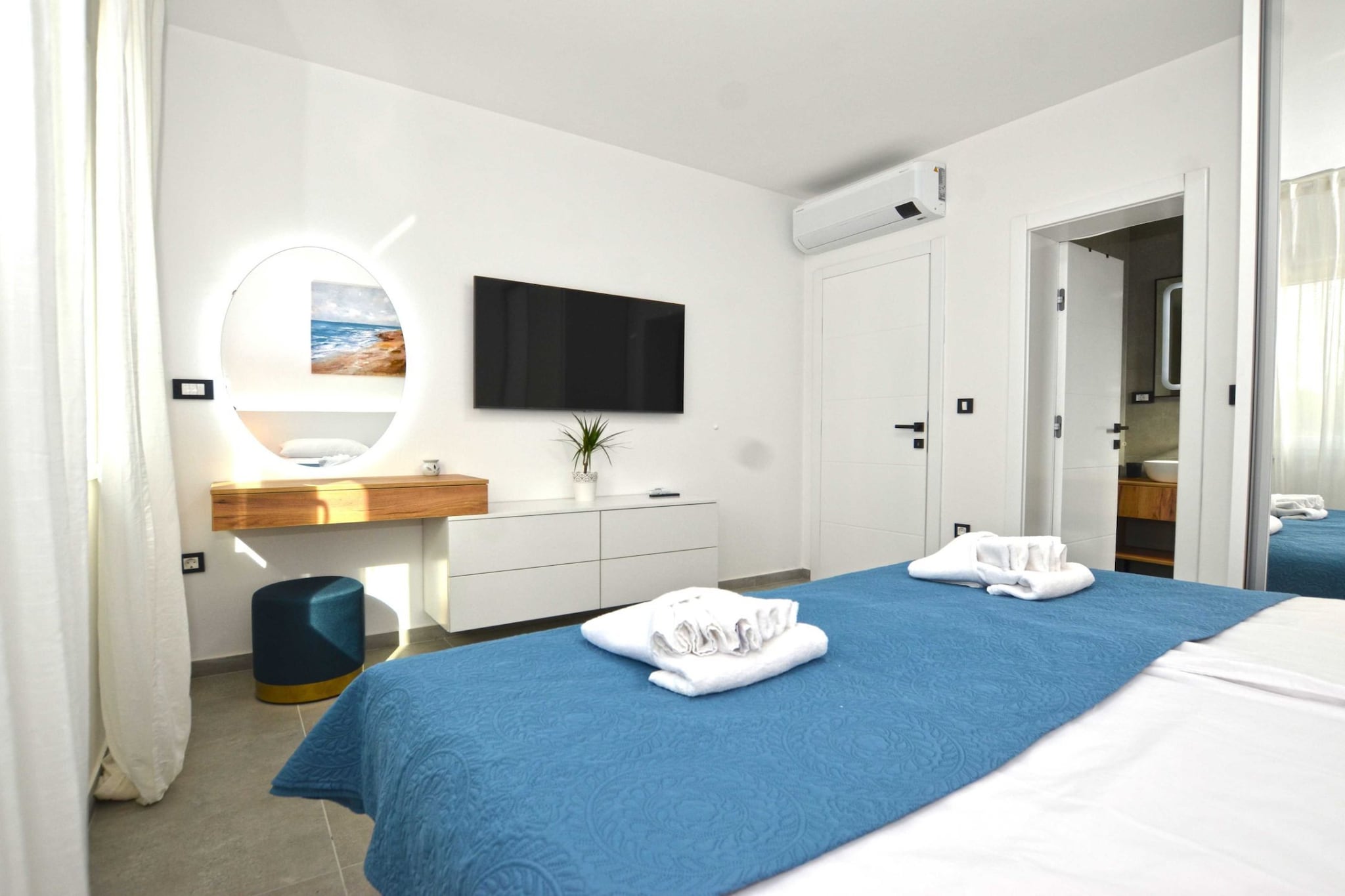 Refined and Inviting Villa in Kanfanar - Four Bedroom Villa with Pool-Schlafzimmer
