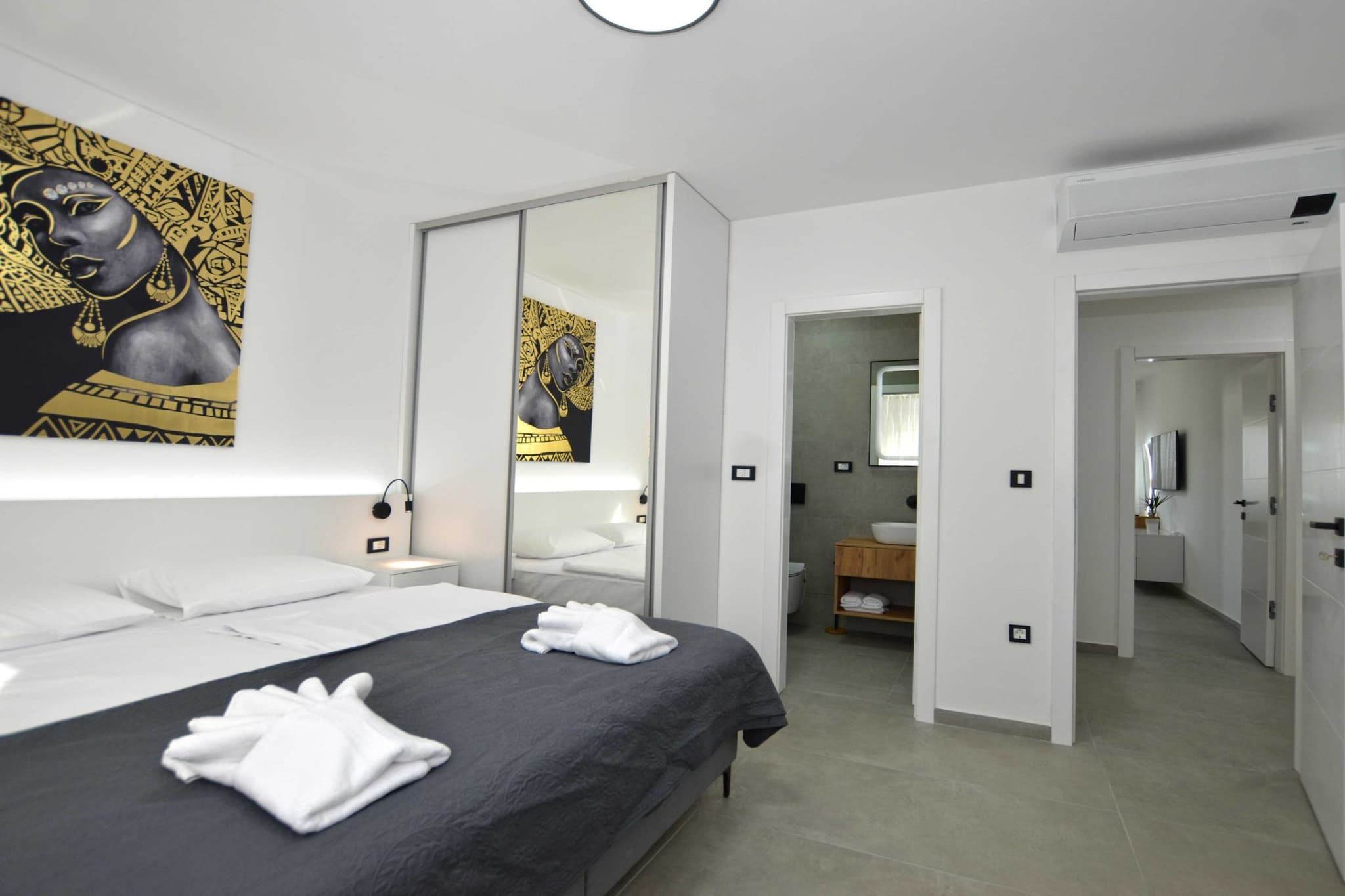Refined and Inviting Villa in Kanfanar - Four Bedroom Villa with Pool-Schlafzimmer