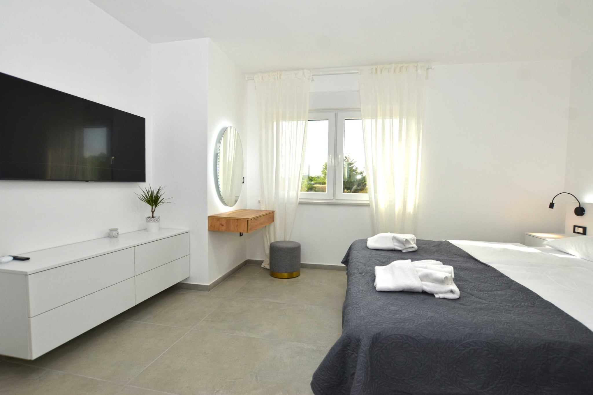 Refined and Inviting Villa in Kanfanar - Four Bedroom Villa with Pool-Schlafzimmer