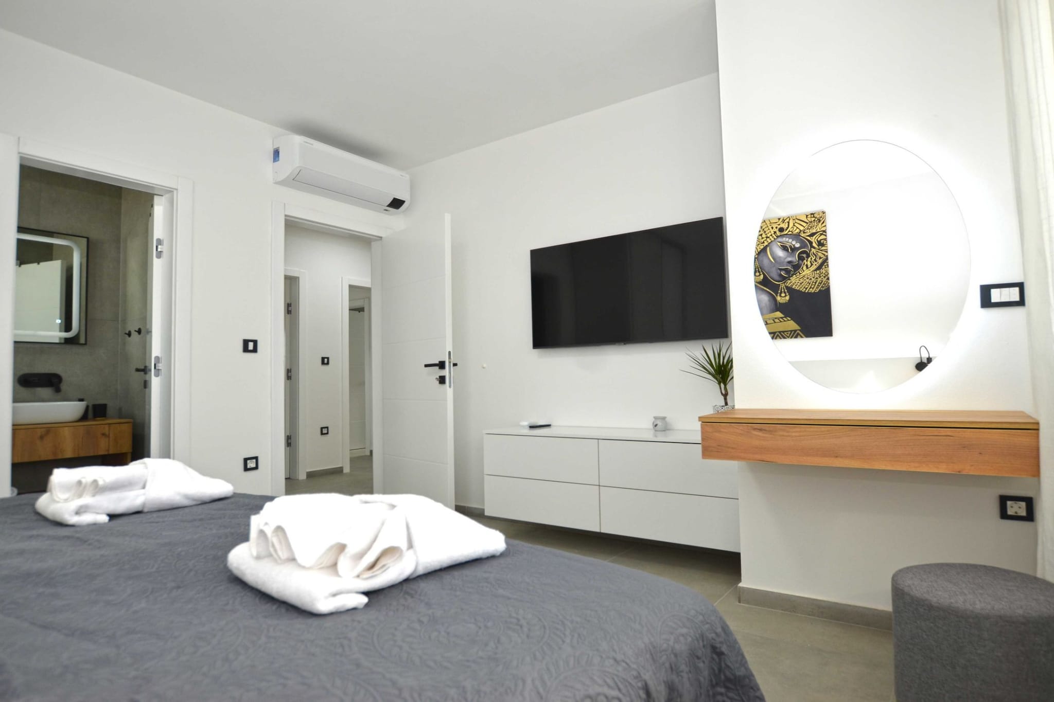 Refined and Inviting Villa in Kanfanar - Four Bedroom Villa with Pool-Schlafzimmer