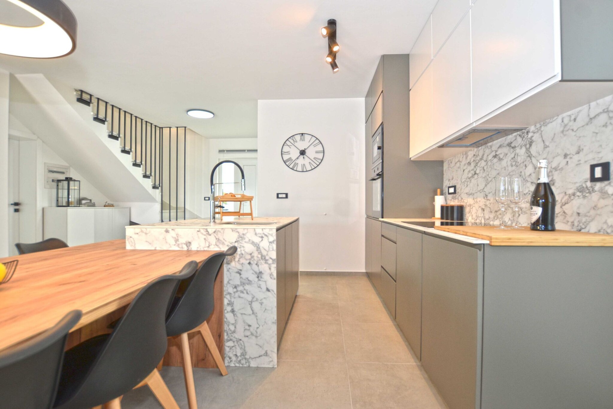 Refined and Inviting Villa in Kanfanar - Four Bedroom Villa with Pool-Küche
