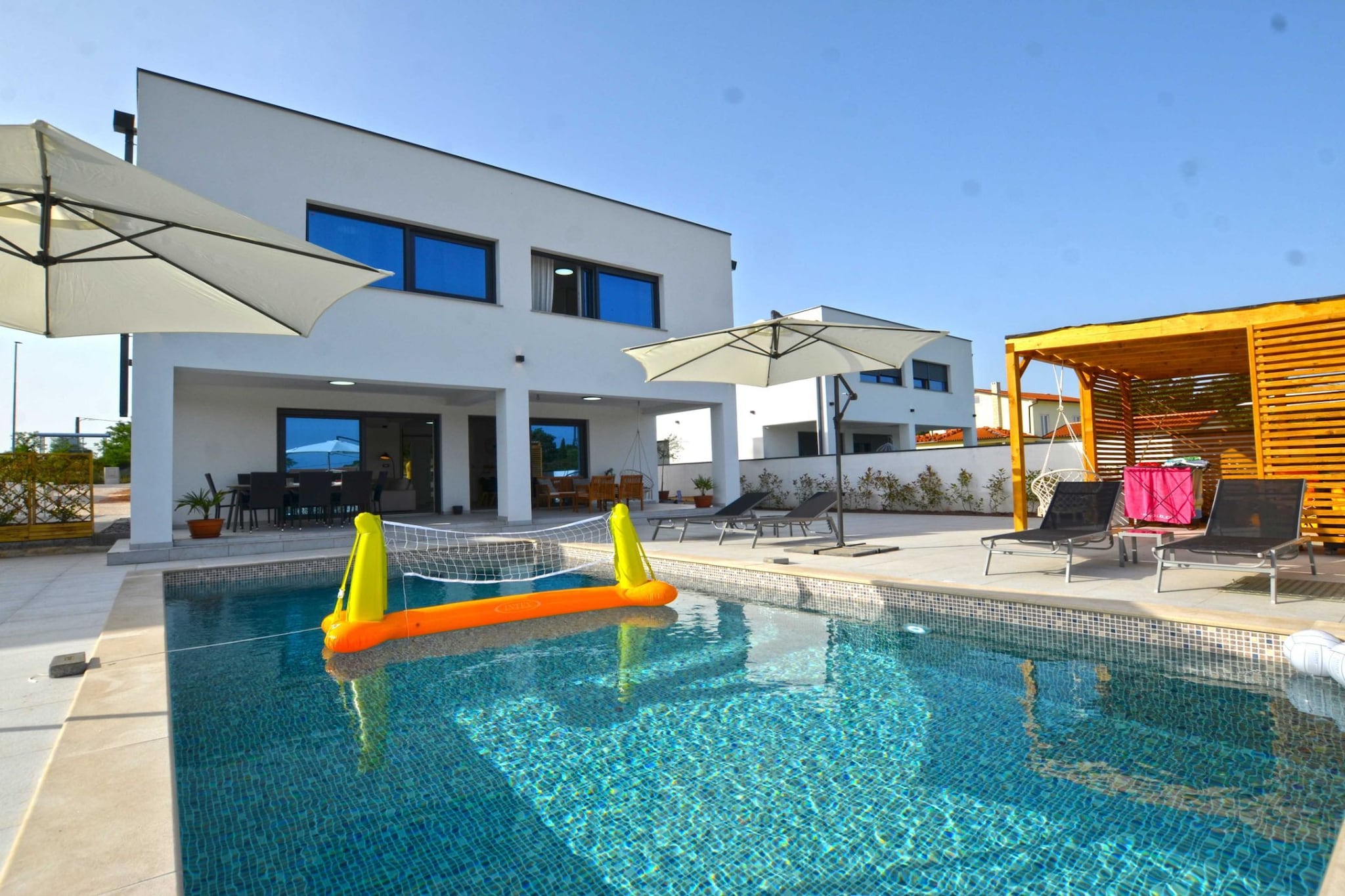 Refined and Inviting Villa in Kanfanar - Four Bedroom Villa with Pool-Schwimmbad
