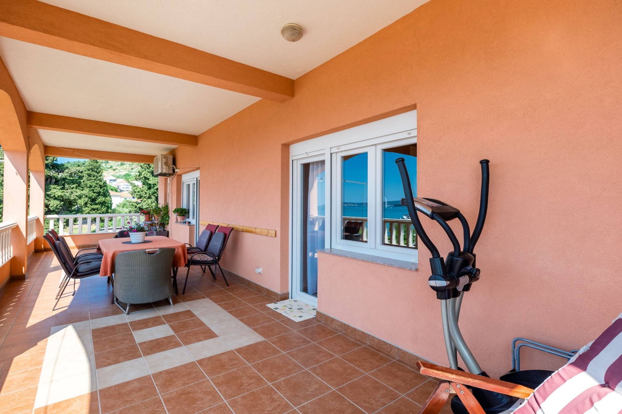 Luxury Seget Donji Apartments with Terrace and Sea View - Three Bedroom Apartment with Terrace and Sea View