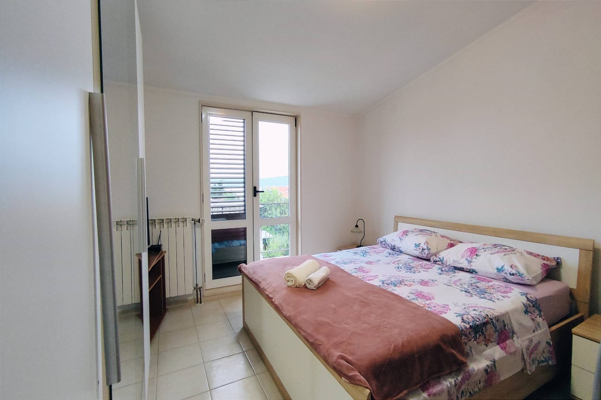 Kastel Stafilic Comfortable Apartments - Three Bedroom Apartment with Terrace-Chambre