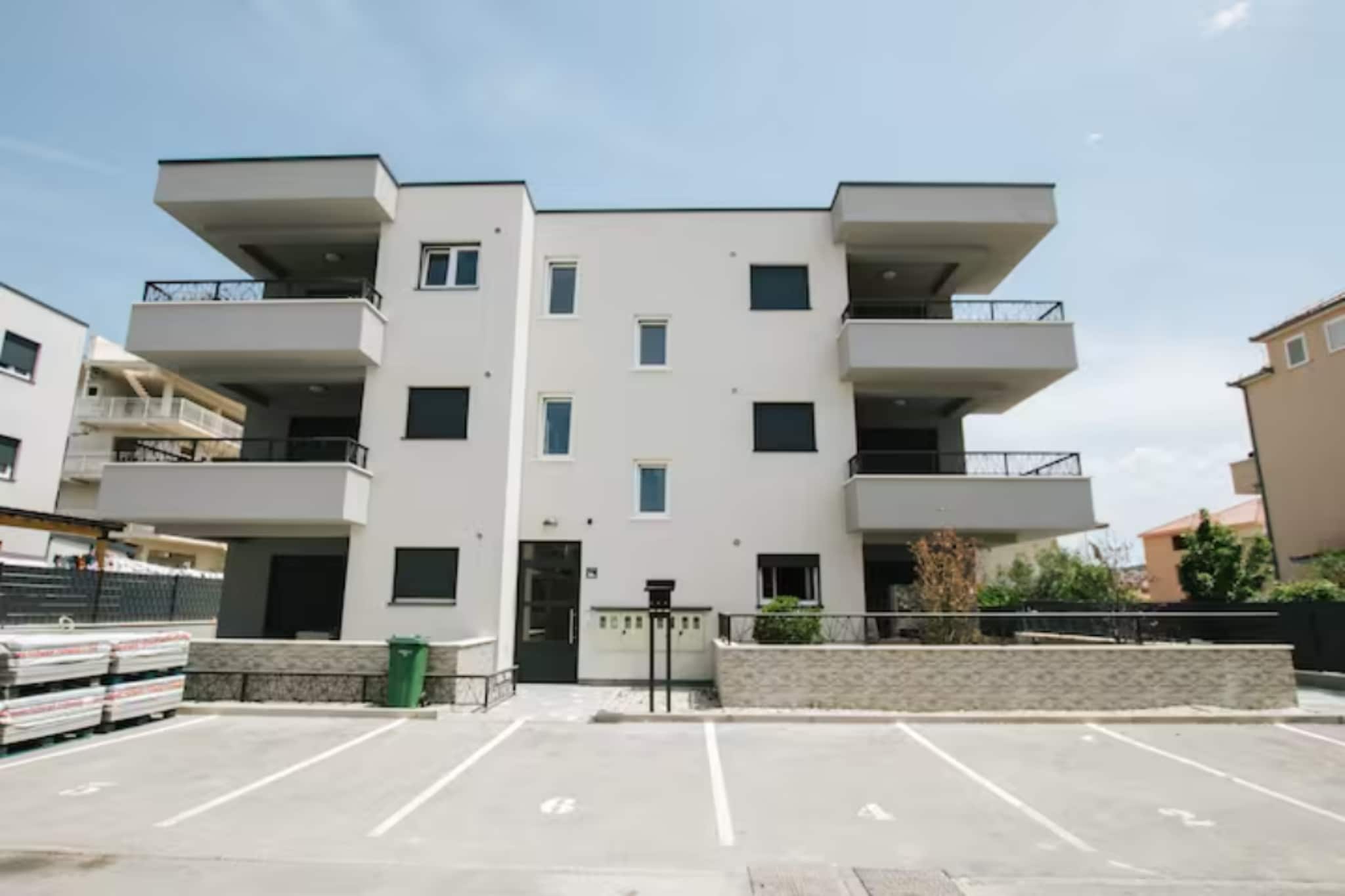Spacious Luxury Trogir Apartments - Classic Two Bedroom Apartment (Coral)-Außenbereich