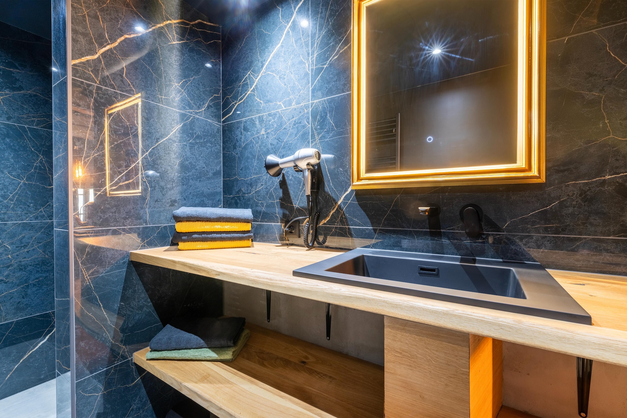 Le Castelain-Bathroom