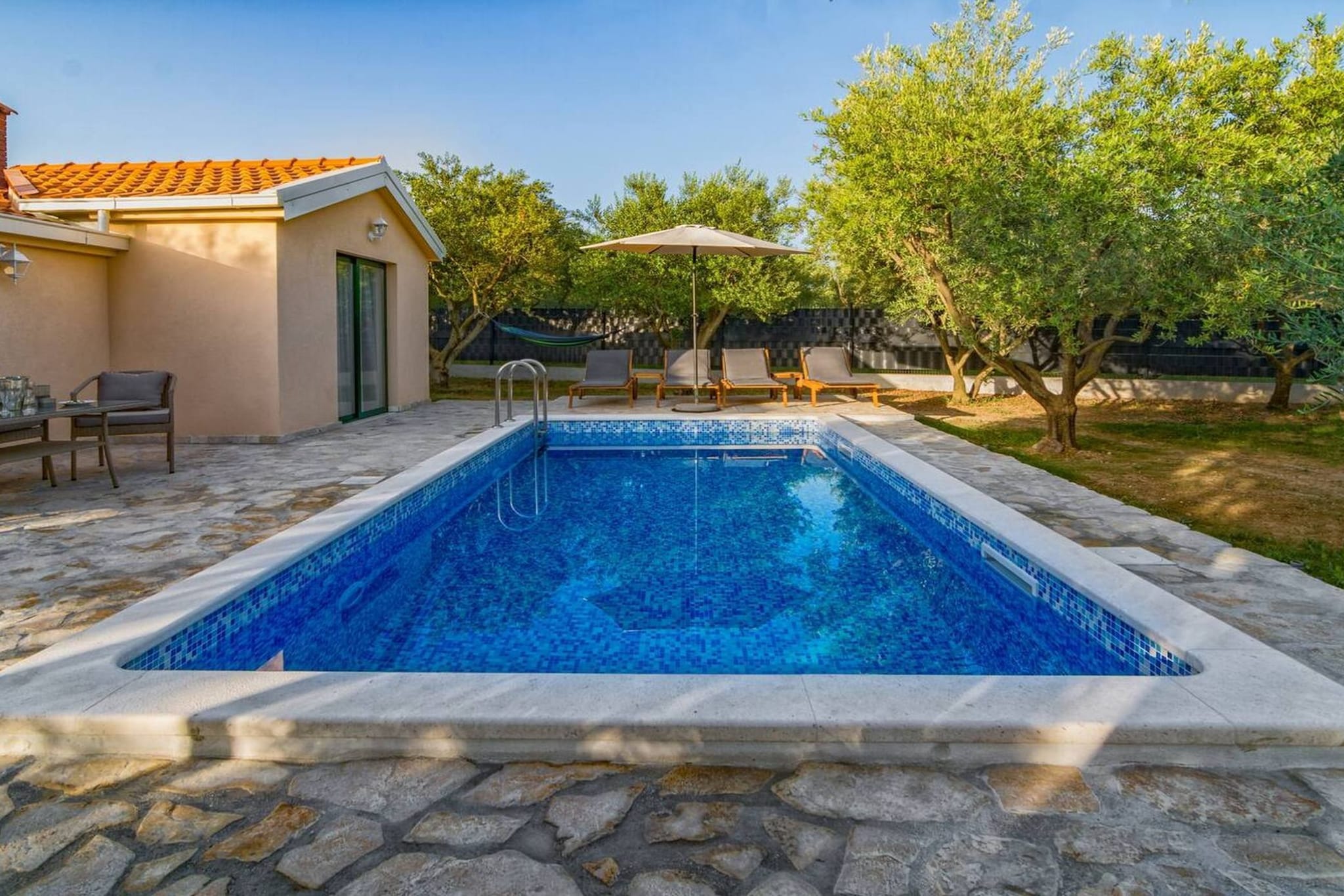 Hidden Gem Holiday Home with Pool in Kastel Stafilic - Two Bedroom Holiday Home with Pool-Piscine