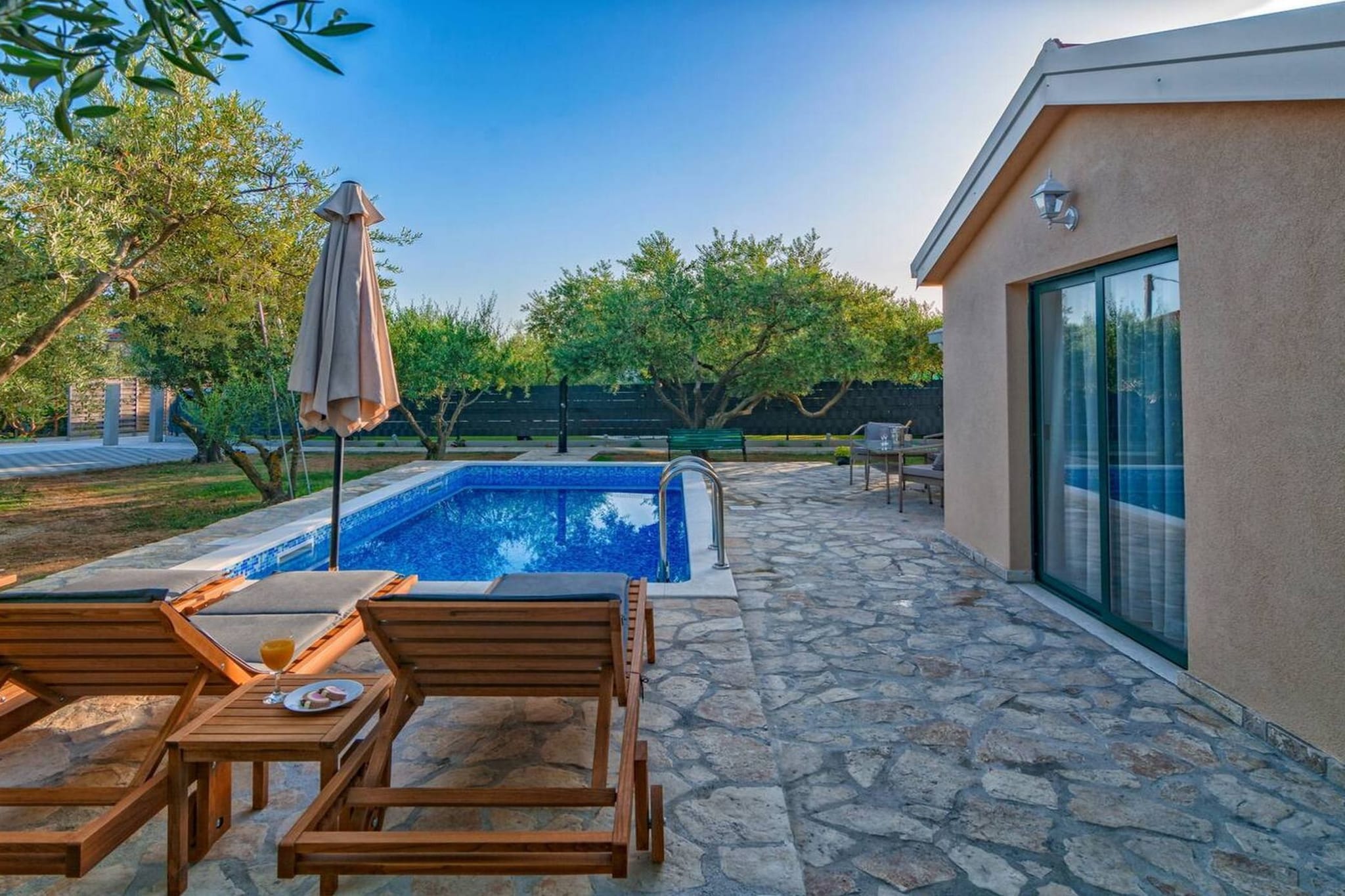 Hidden Gem Holiday Home with Pool in Kastel Stafilic - Two Bedroom Holiday Home with Pool-Piscine