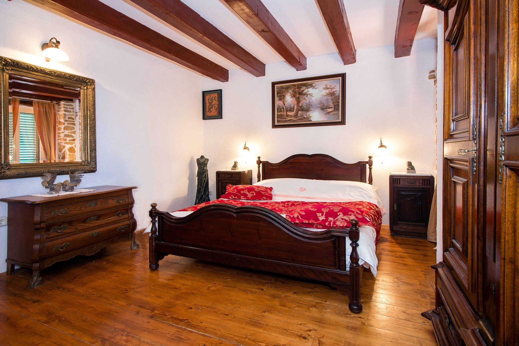 Authentic Dalmatian Hillside Escape with Pool, Sauna & BBQ - Seven Bedroom Holiday Home-Chambre