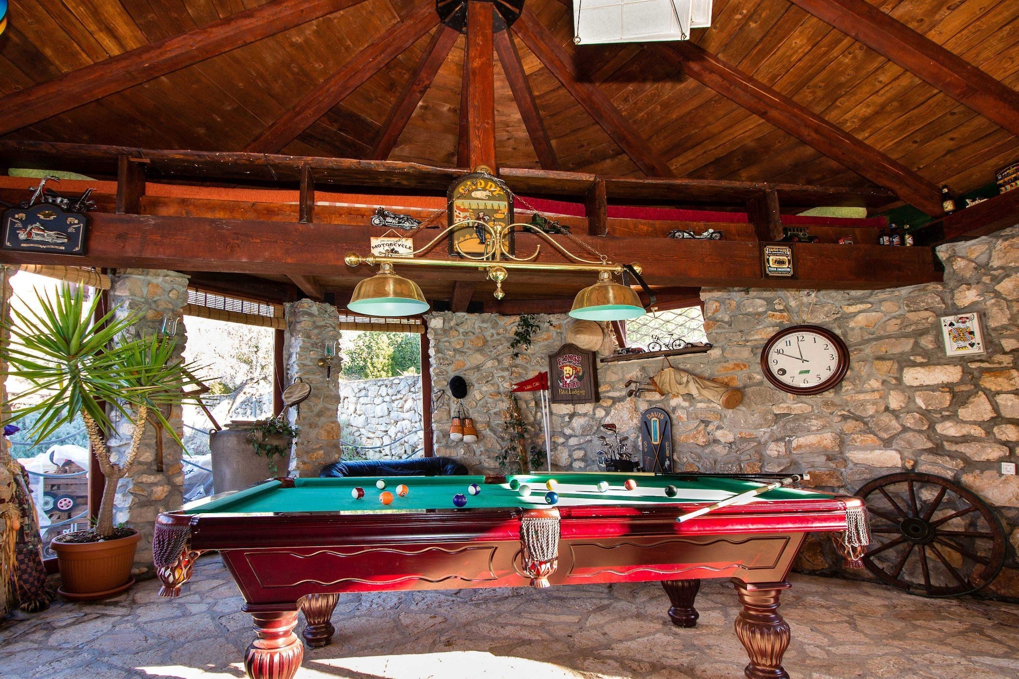 Authentic Dalmatian Hillside Escape with Pool, Sauna & BBQ - Seven Bedroom Holiday Home