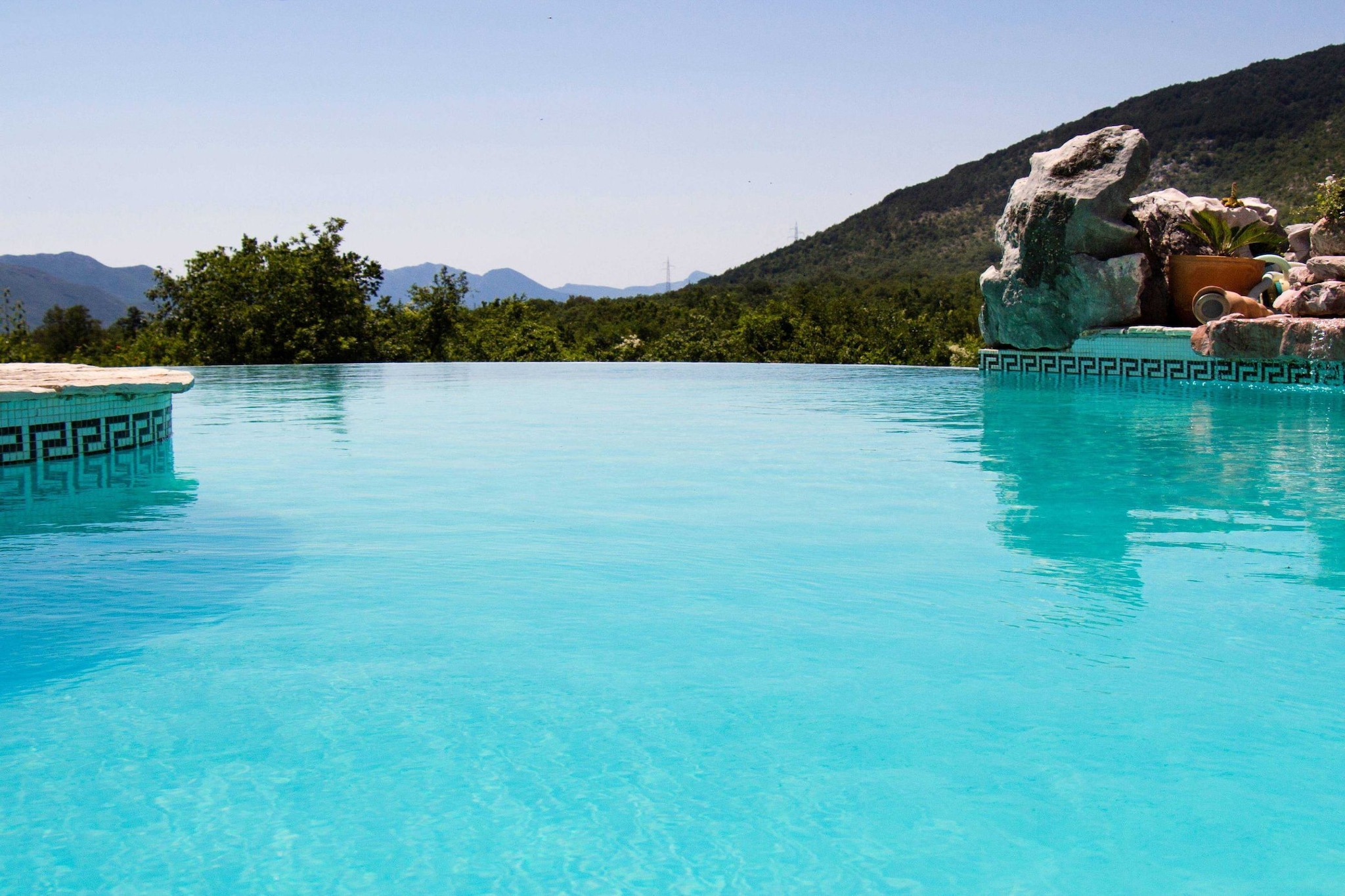 Authentic Dalmatian Hillside Escape with Pool, Sauna & BBQ - Seven Bedroom Holiday Home-Piscine