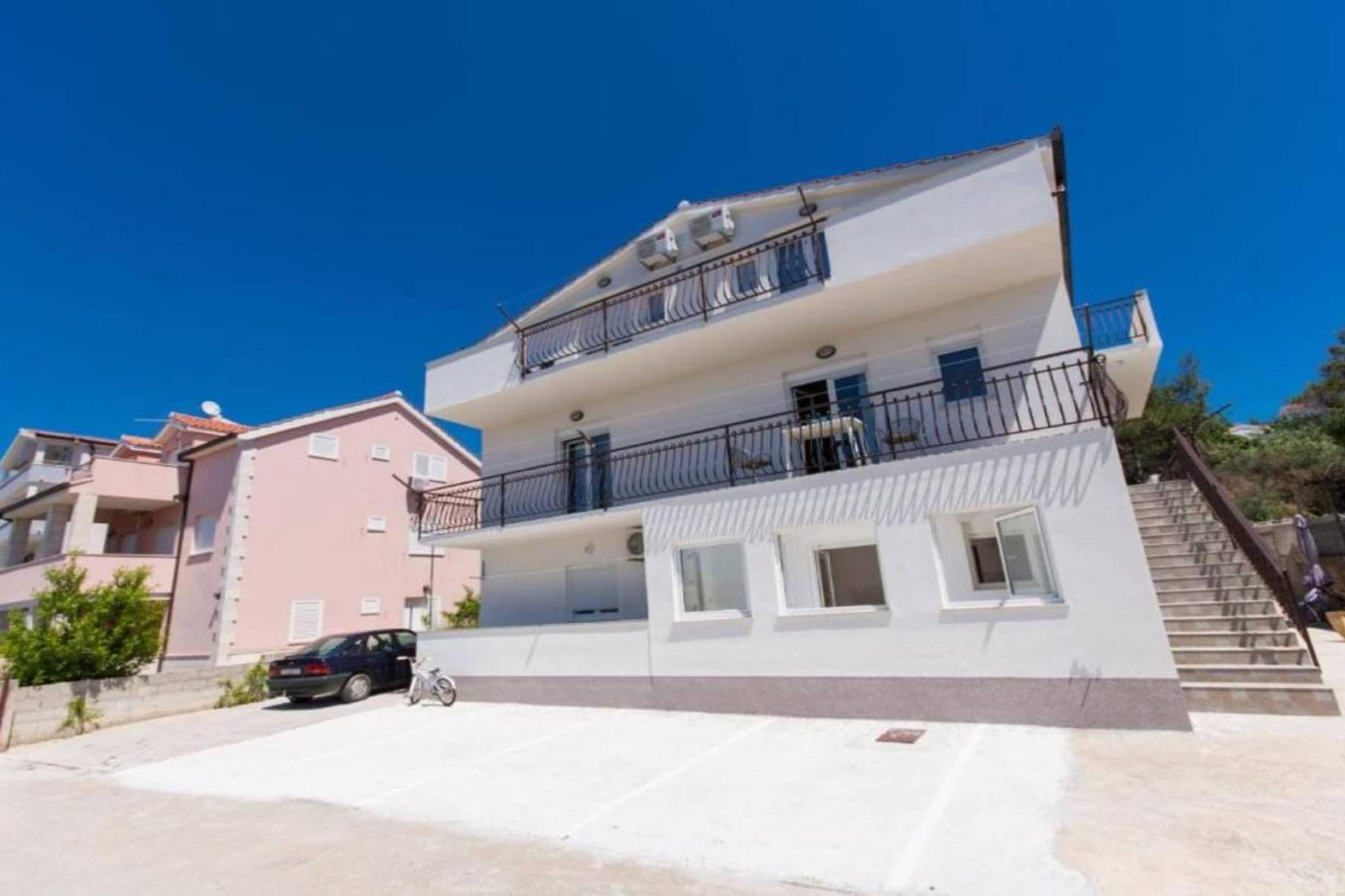 Seaside Okrug Gornji Apartment with Terrace and Patio - Two Bedroom Apartment with Terrace