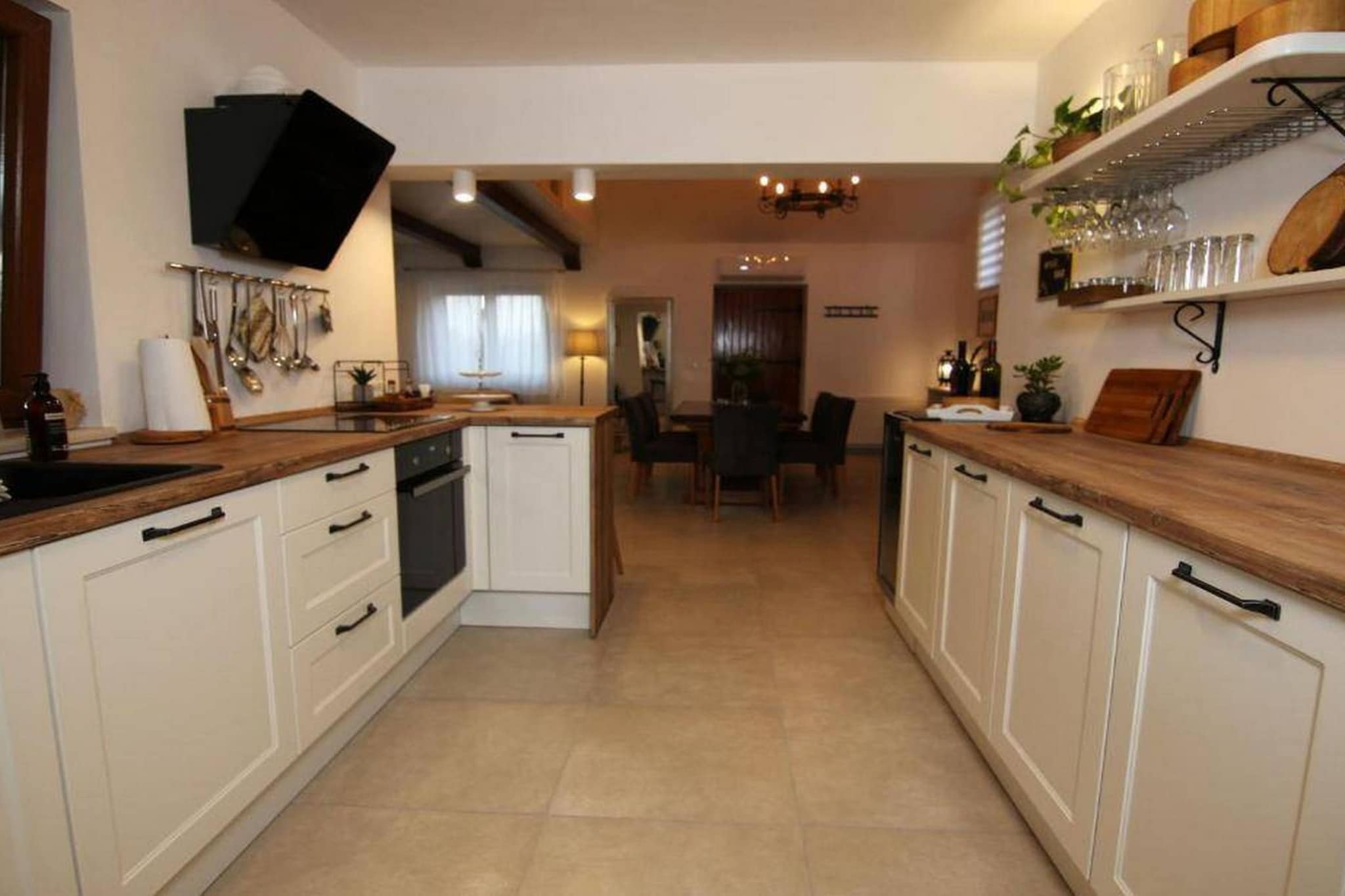 Secluded Oasis with Pool, Outdoor Kitchen, & Landscaped Terraces - Three Bedroom Villa-Küche