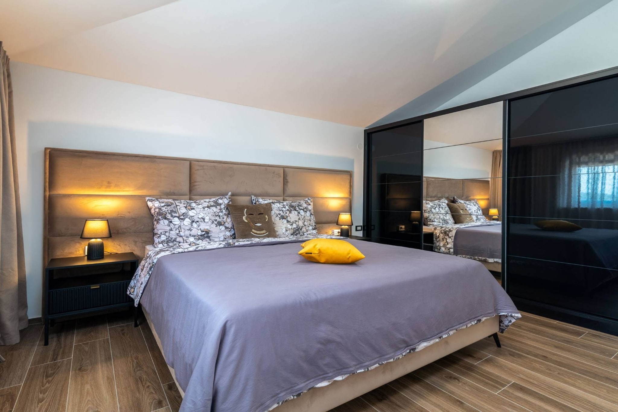 Luminous Infinity Villa with Pool and Gym - Six Bedroom Villa with Pool-Slaapkamer