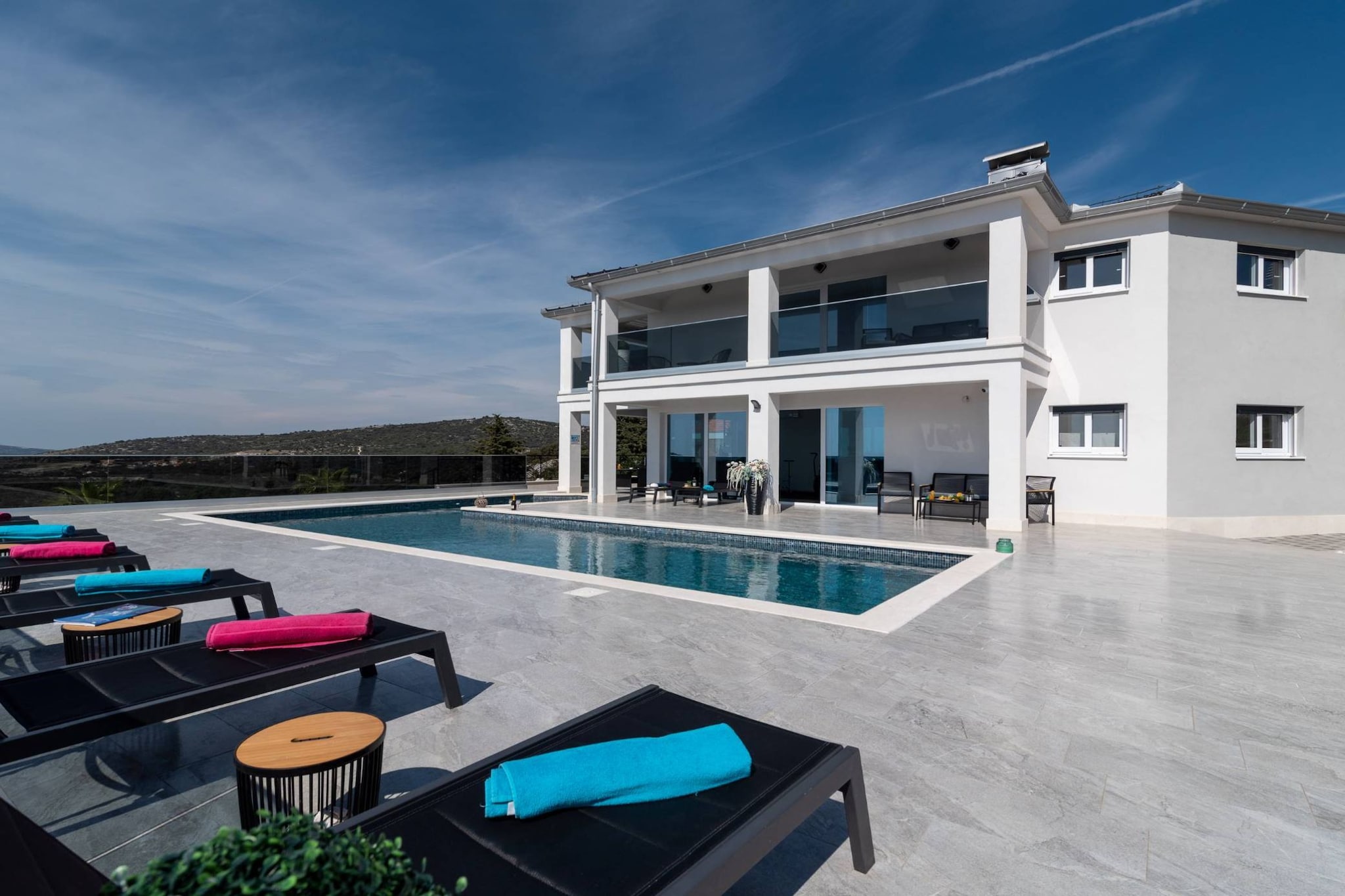 Luminous Infinity Villa with Pool and Gym - Six Bedroom Villa with Pool-Zwembad