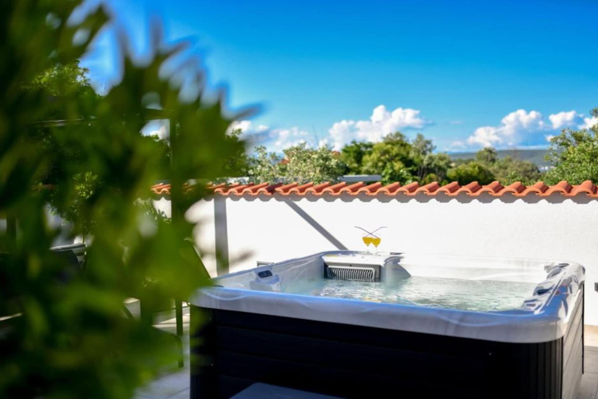 Four Bedroom Villa With Hot Tub-Buitenlucht