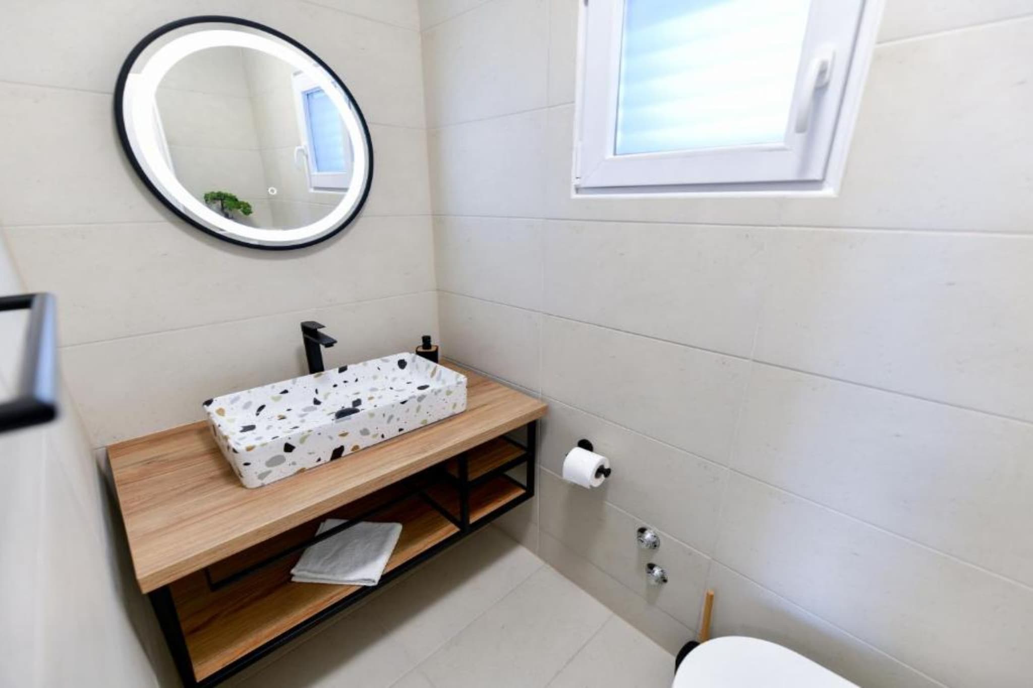 Four Bedroom Villa With Hot Tub-Badkamer