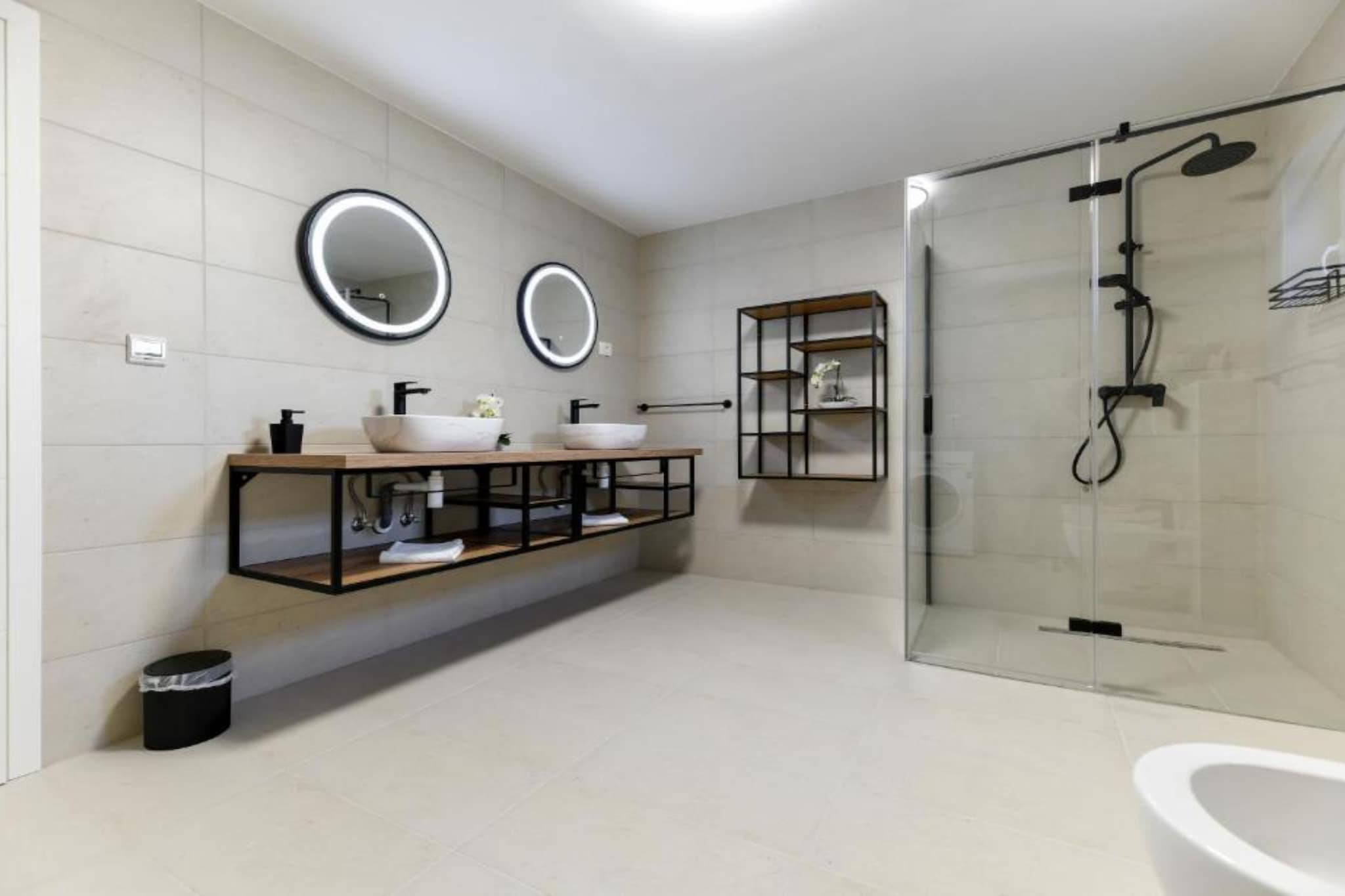 Four Bedroom Villa With Hot Tub-Badkamer