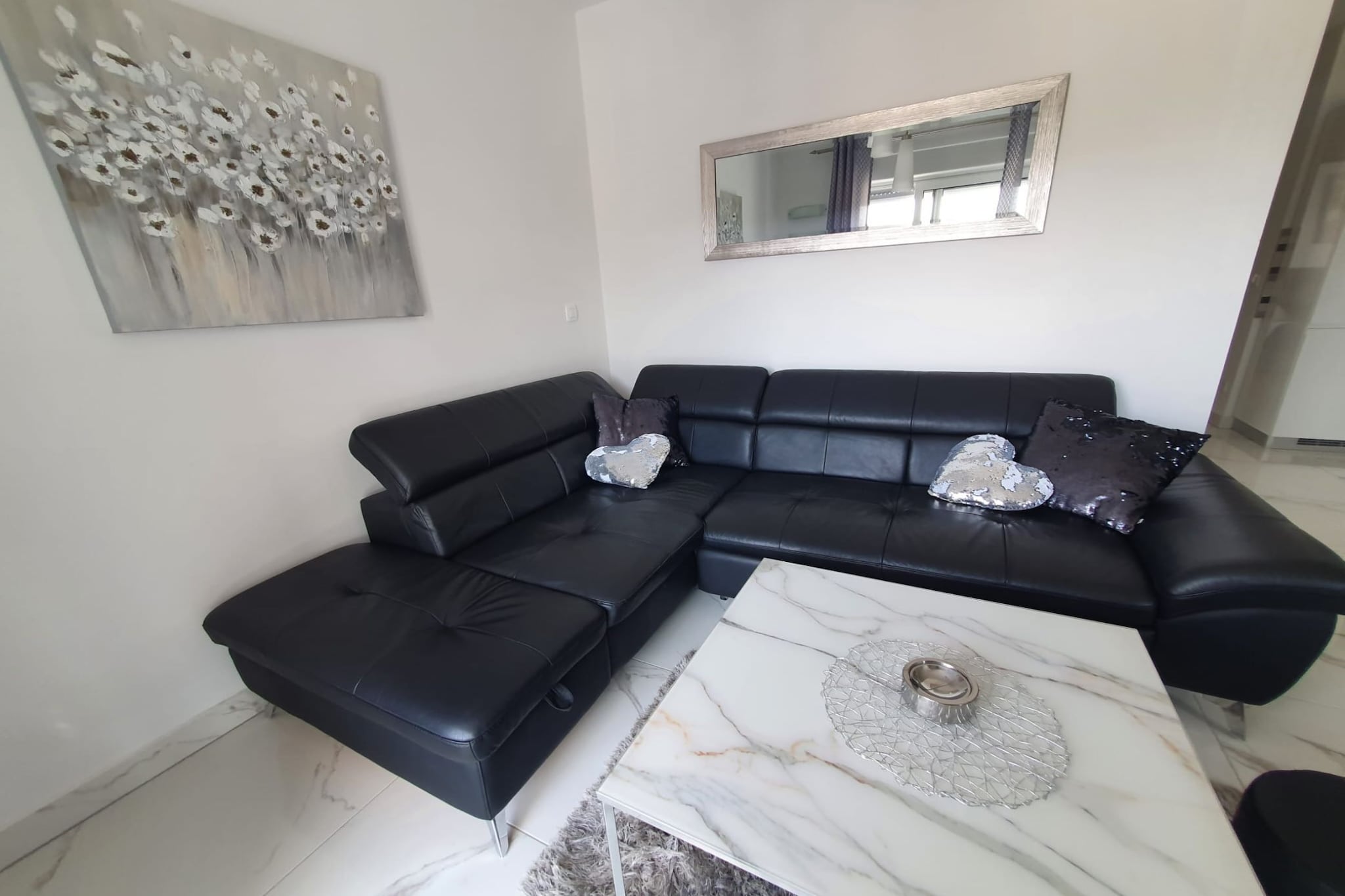 Kastel Novi Elegant and Stylish Apartment with Terrace and Patio - Two Bedroom Apartment with Terrace-Salon