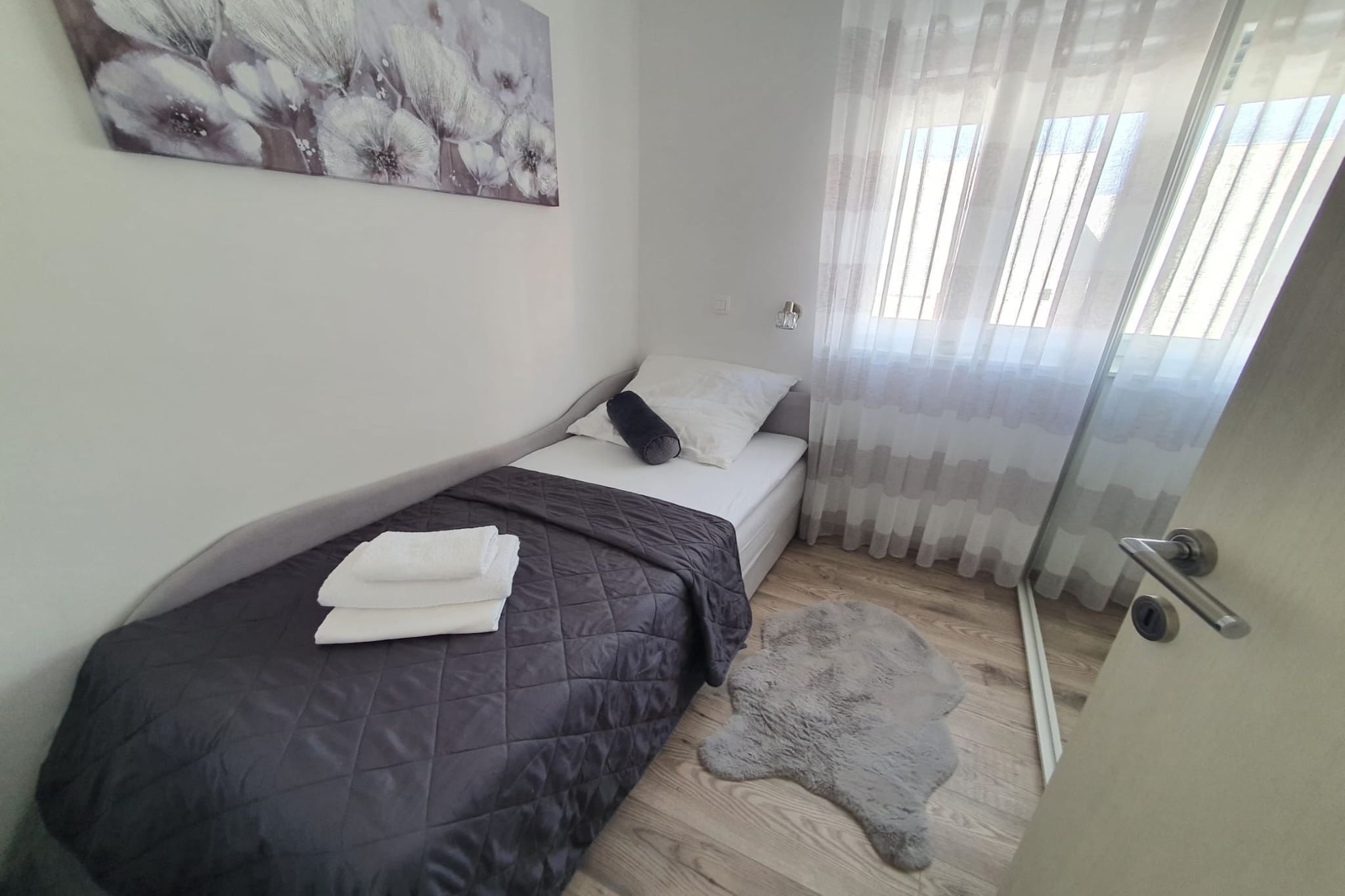 Kastel Novi Elegant and Stylish Apartment with Terrace and Patio - Two Bedroom Apartment with Terrace-Chambre