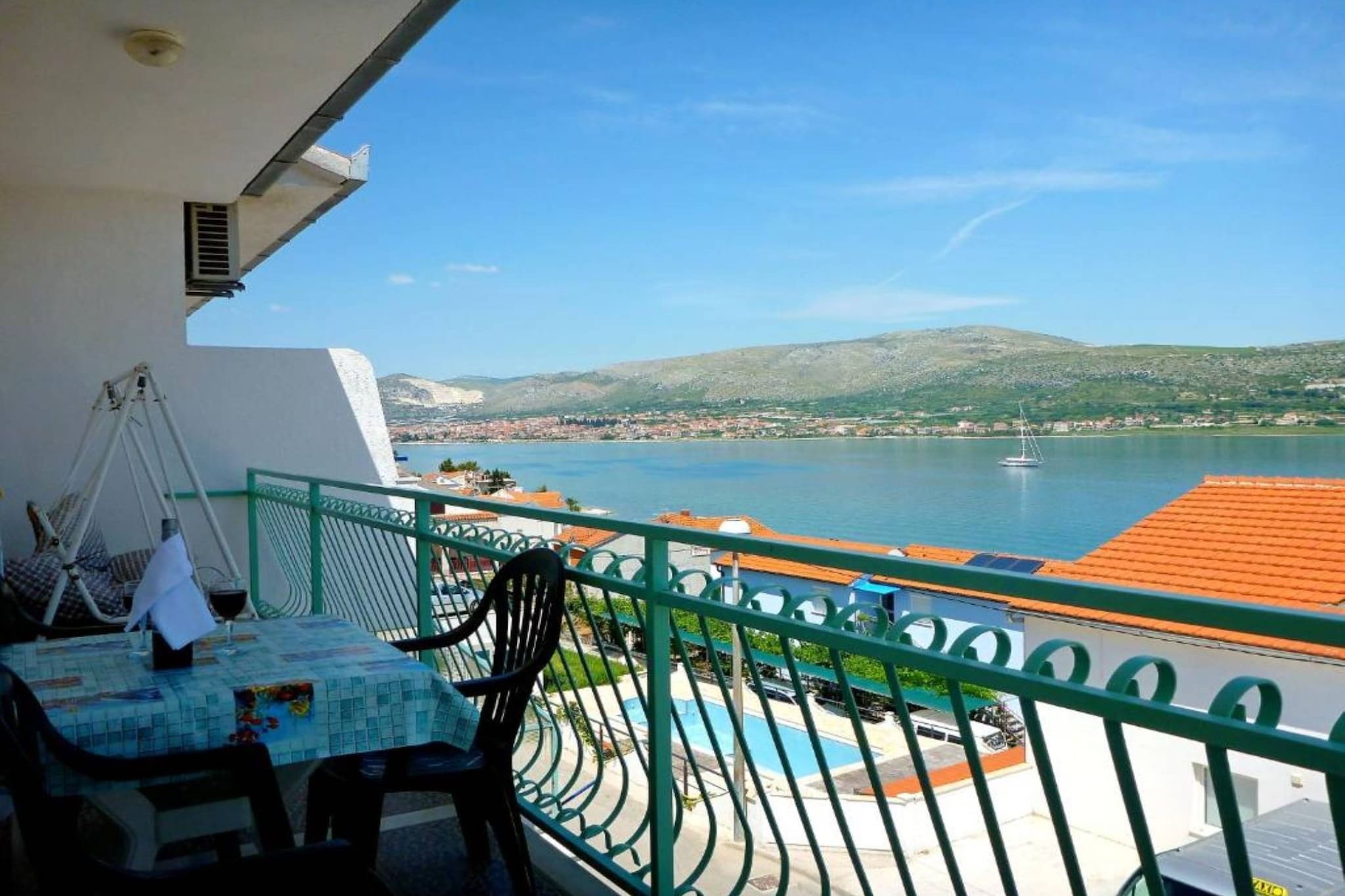 Beachfront Mastrinka Apartments with Sea View - Three Bedroom  Apartment with Terrace and Sea View-Terrasse