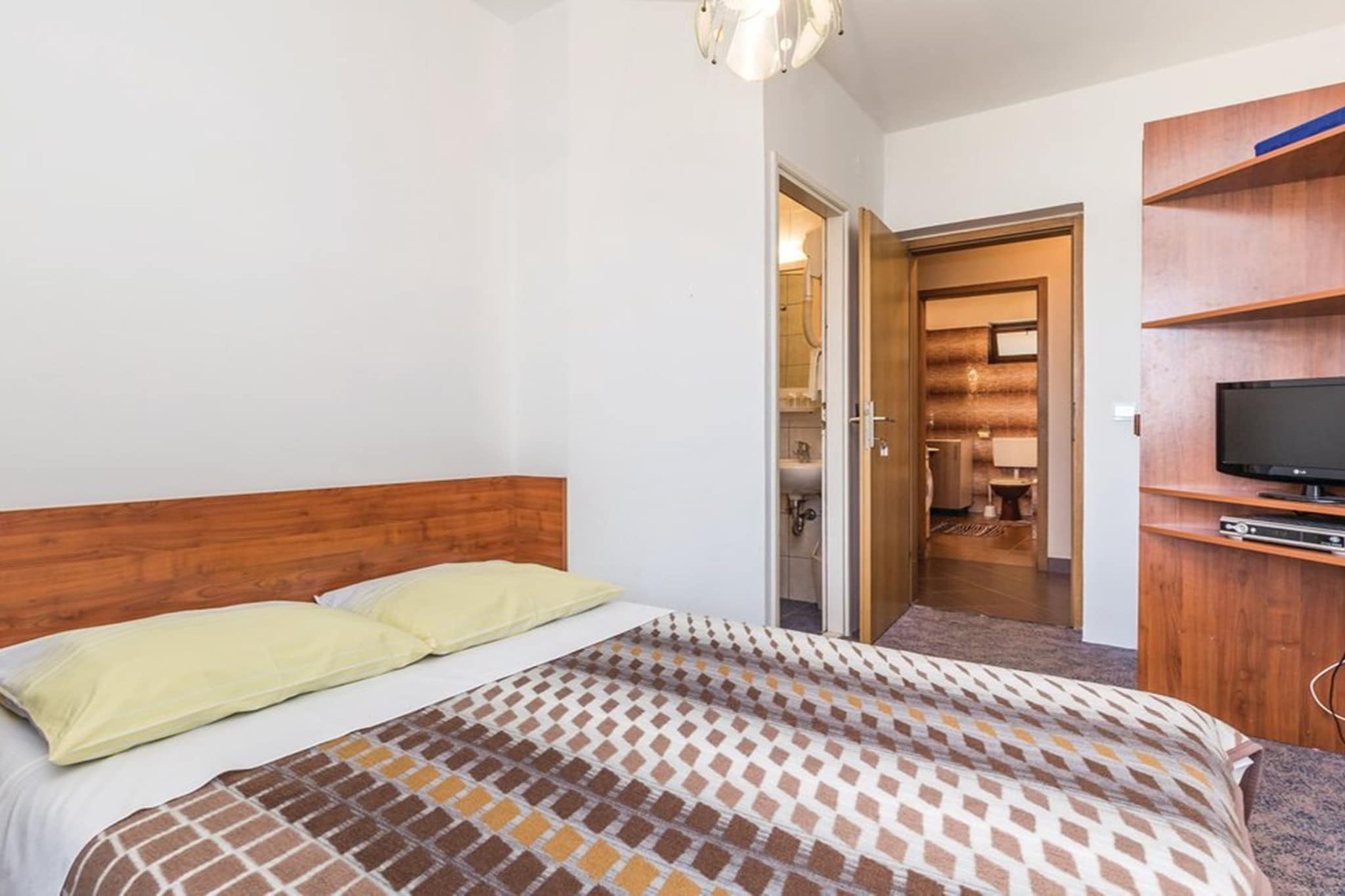 Elegant Brsec Apartments with Sea View - Three Bedroom Apartment with Sea View-Schlafzimmer
