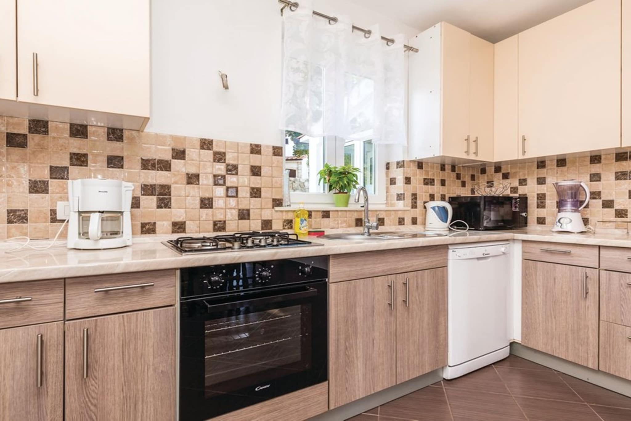 Elegant Brsec Apartments with Sea View - Three Bedroom Apartment with Sea View-Küche