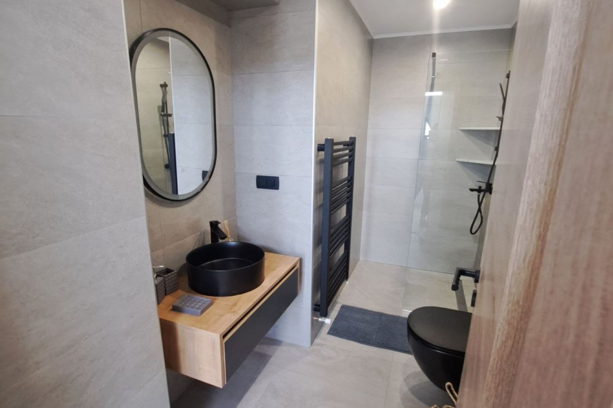 Elegant Brsec Apartments with Sea View - Two Bedroom Apartment with Sea View-Badezimmer