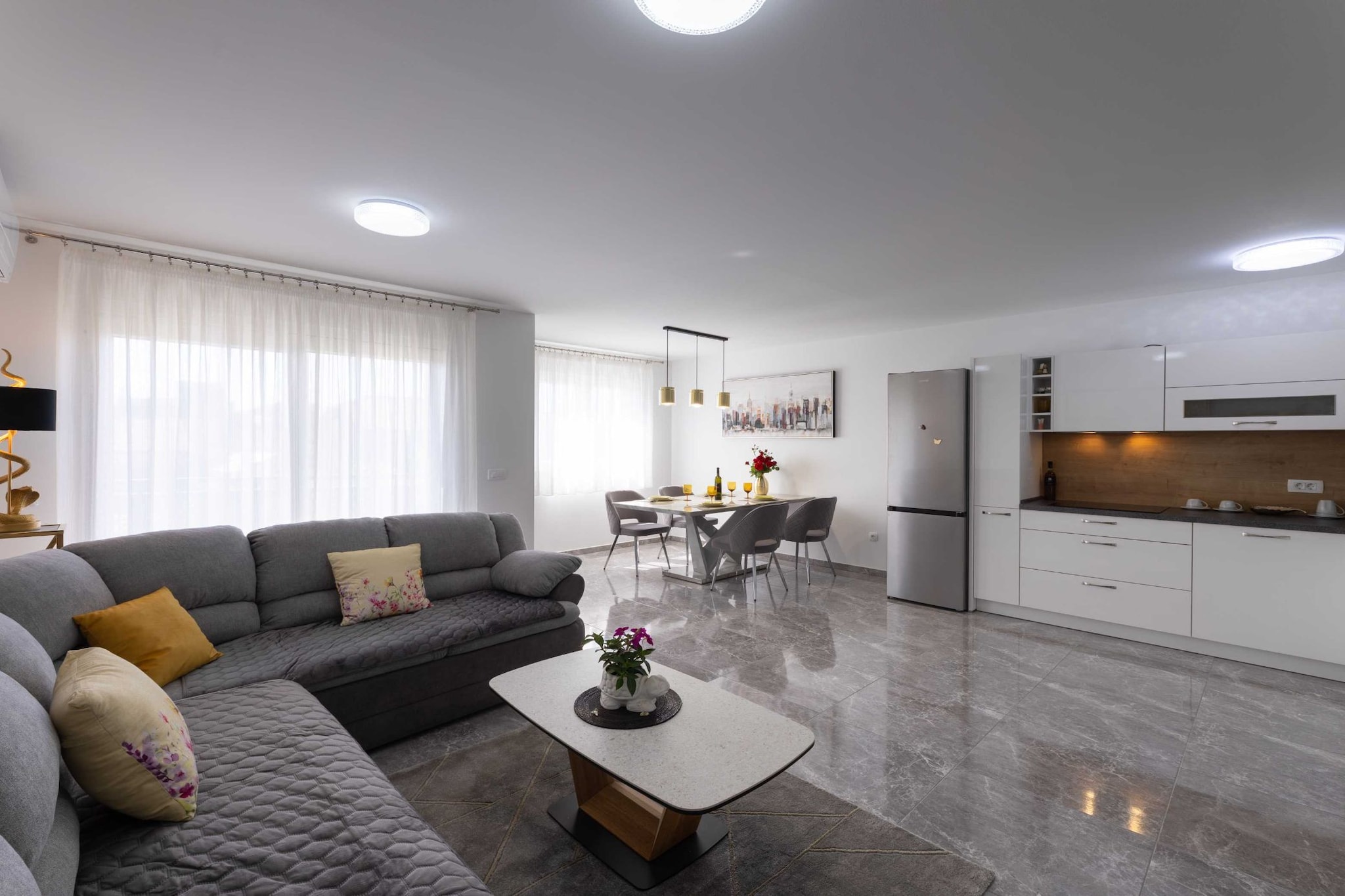 Kastel Stari Sunny Downtown Apartment with Terrace - One Bedroom Apartment with Terrace-Wohnzimmer