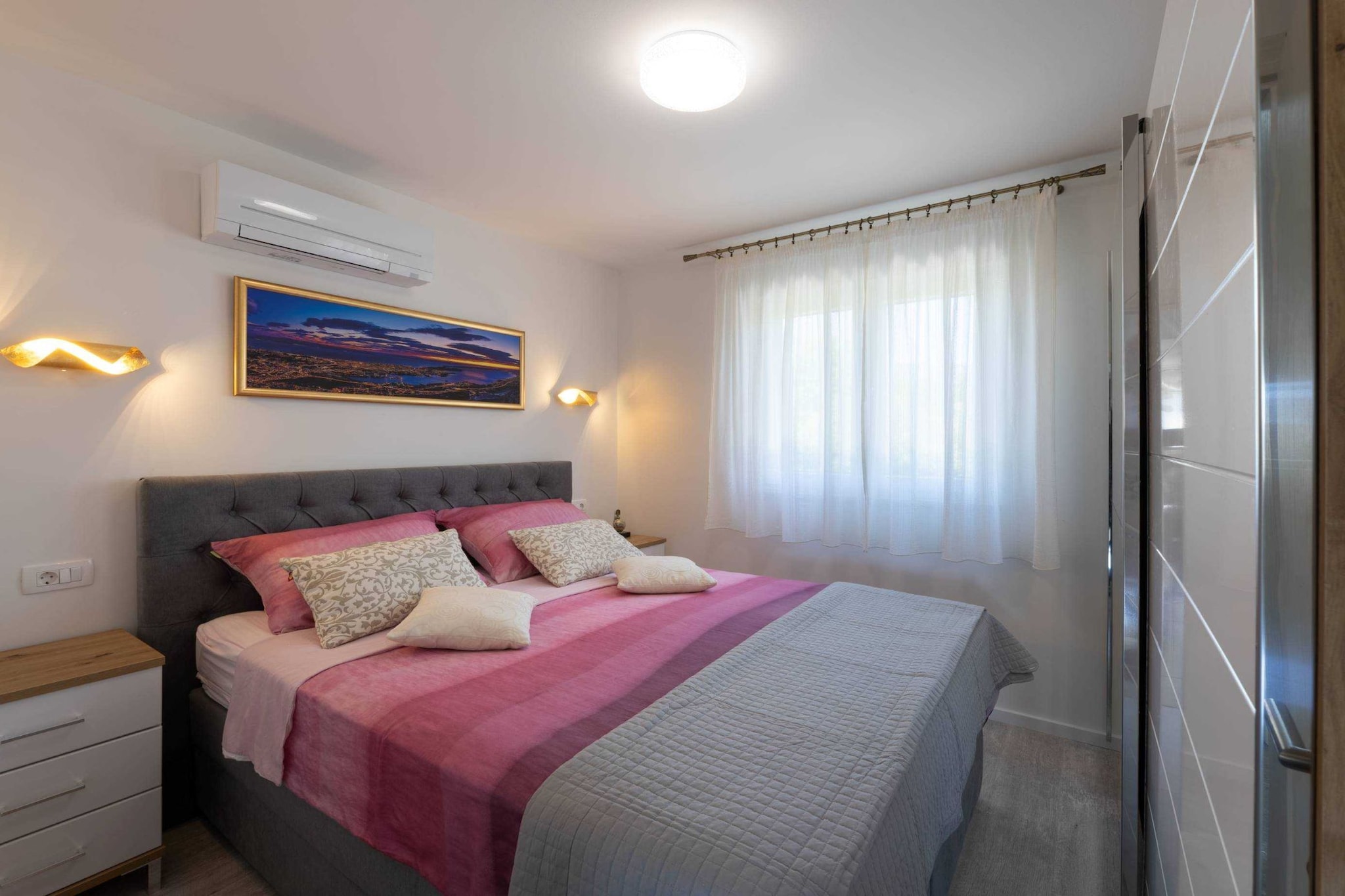Kastel Stari Sunny Downtown Apartment with Terrace - One Bedroom Apartment with Terrace-Schlafzimmer