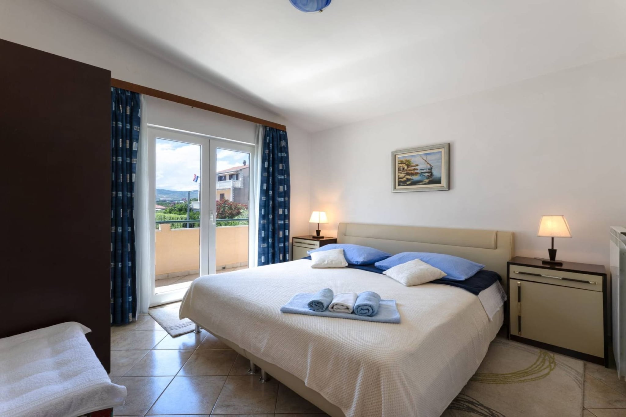Bright and Spacious Apartment with Terrace in Kastel Stafilic - Two Bedroom Apartment with Terrace-Chambre