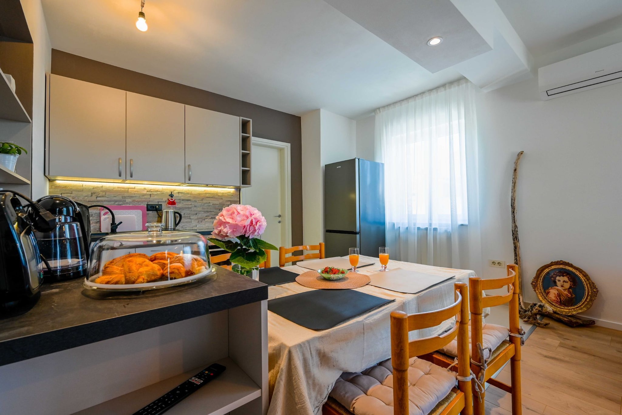 Modern and Stylish Rovinj Apartments with Terrace - Classic One  Bedroom Apartment with Terrace (owner Cherry)-Küche