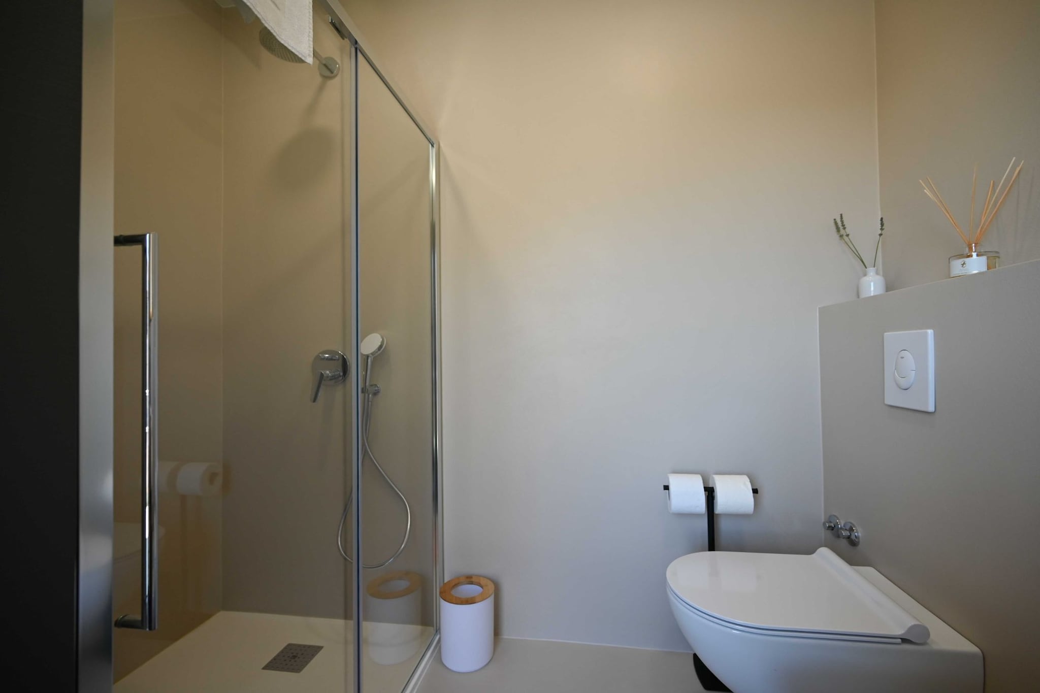 Modern and Stylish Rovinj Apartments with Terrace - Classic One  Bedroom Apartment with Terrace (owner Cherry)-Badezimmer