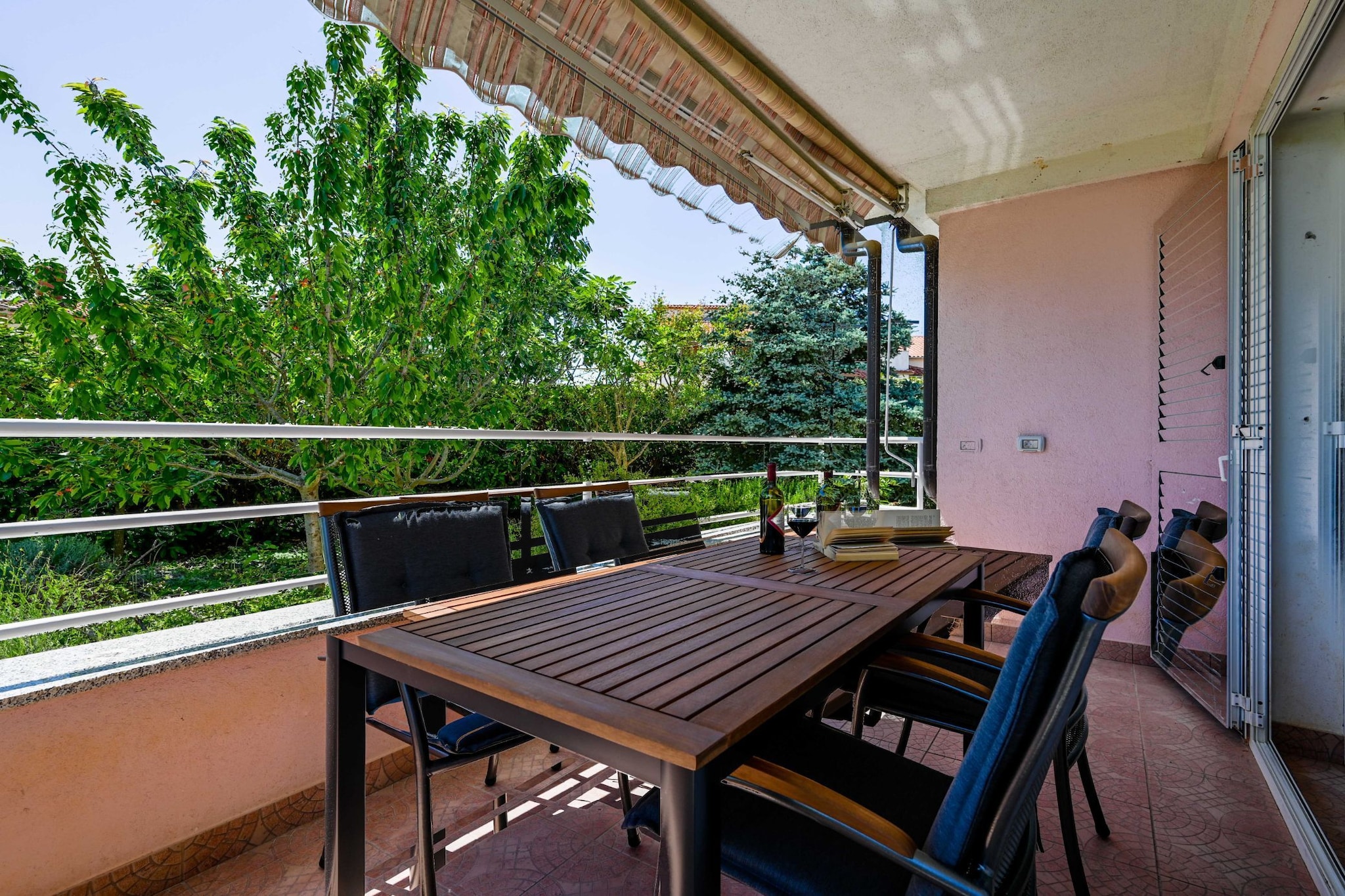 Modern and Stylish Rovinj Apartments with Terrace - Classic One  Bedroom Apartment with Terrace (owner Cherry)-Terrassenbalkon
