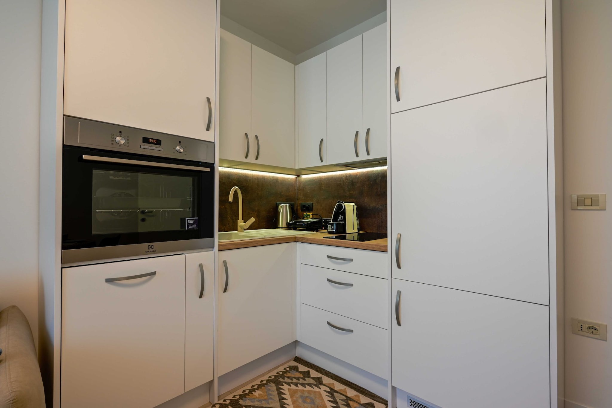 Modern and Stylish Rovinj Apartments with Terrace - Standard One Bedroom Apartment with Terrace (owner Apricot)-Küche