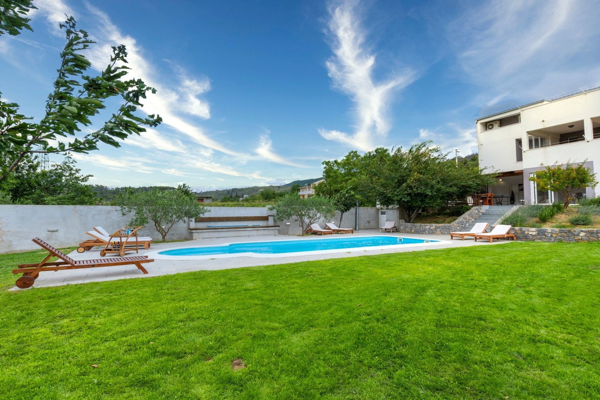 Five Bedroom Villa-Outdoor