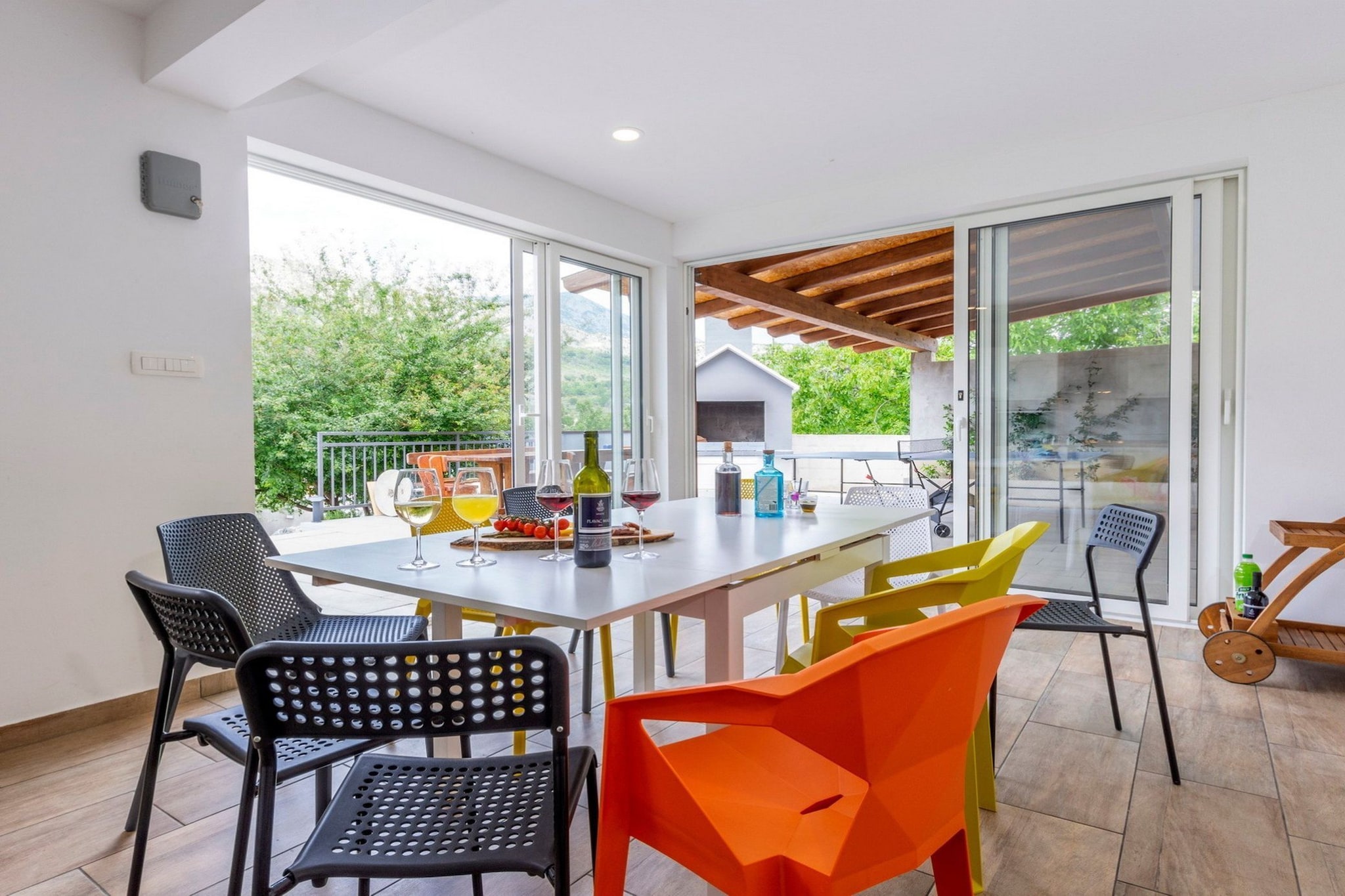 Five Bedroom Villa-Dining room